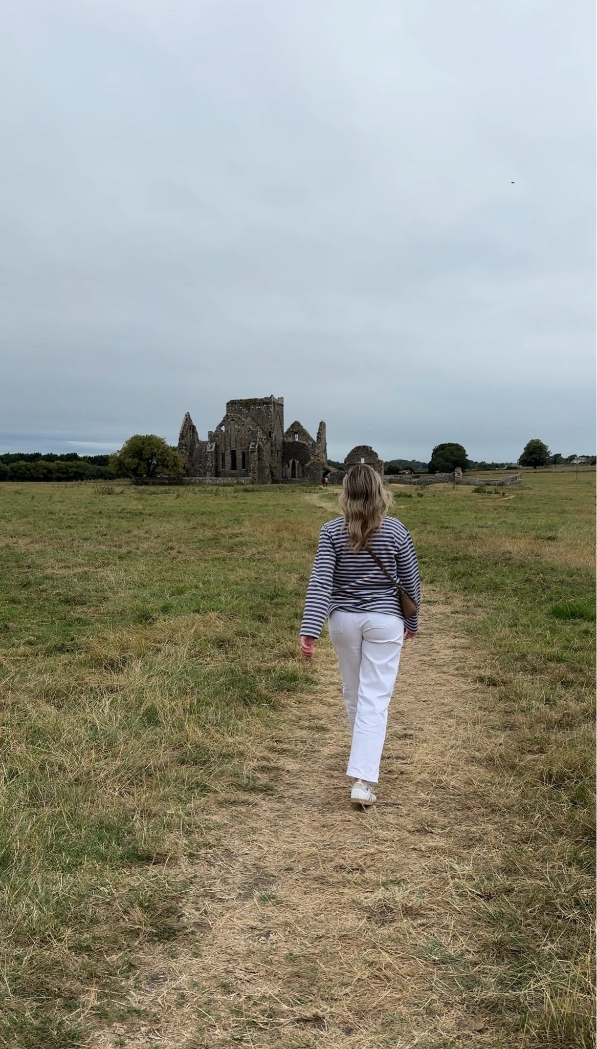 What I packed for our trip to Ireland 🇮🇪 Outfit pictured was worn to the Rock of Cashel!

Ireland outfits | Europe outfits | fall outfits | rugby polo | white jeans

#LTKTravel