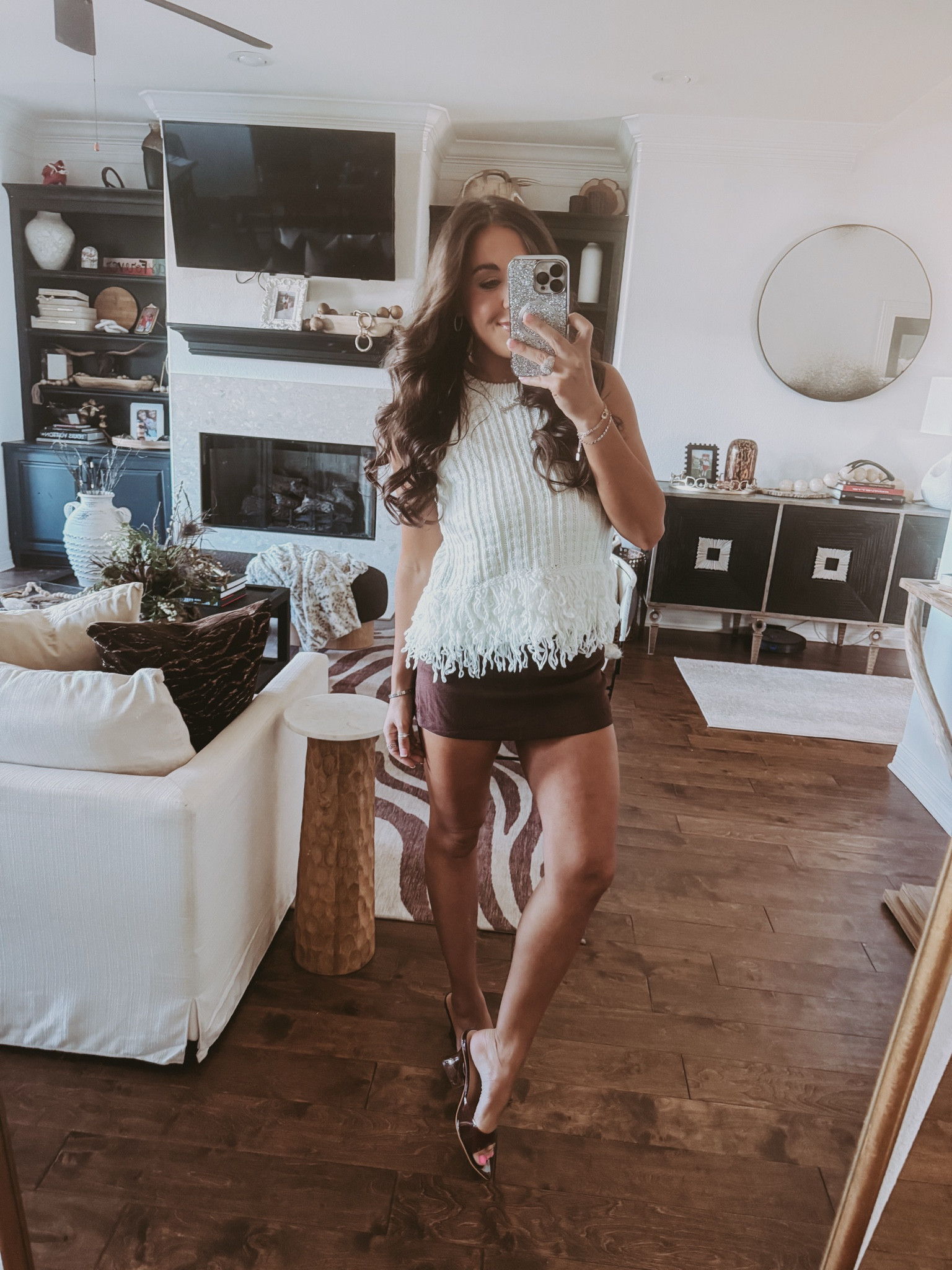 Feeling chic in this stylish fringe sweater (S) and mini shorts set (XS - part of a set).


#LTKPetite #LTKootd #LTKSaleAlert