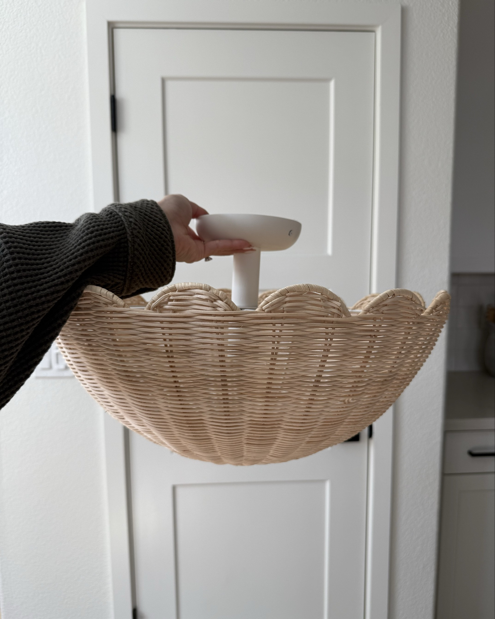 The prettiest semi flush light!

Pottery barn kids, lighting, pottery barn lighting, semi flush lights, kids room, girls roomm

#LTKHome #LTKWatchNow #LTKSaleAlert