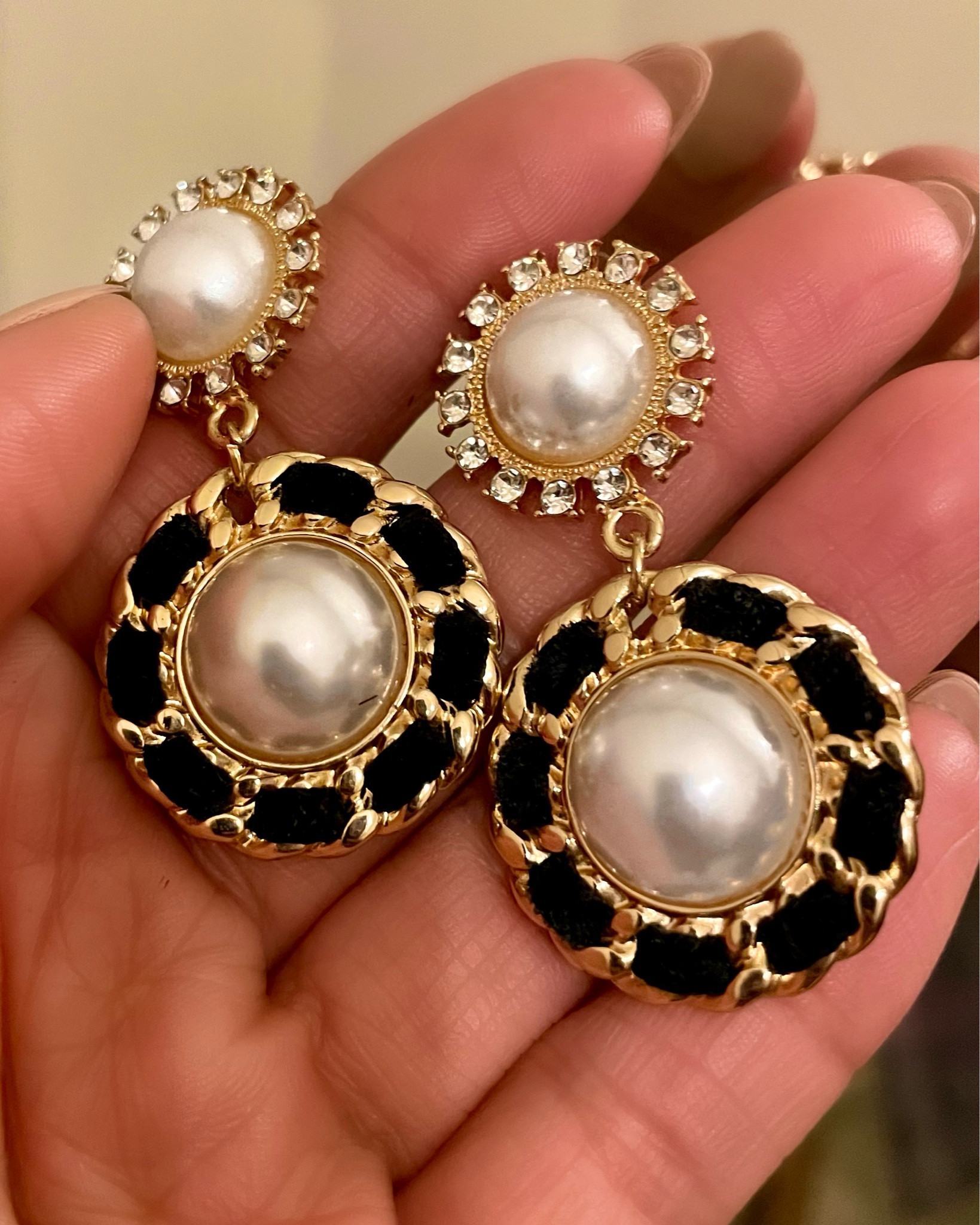 These showstoppers deliver Chanel vibes without the price tag 

#LTKunder50 #LTKstyletip