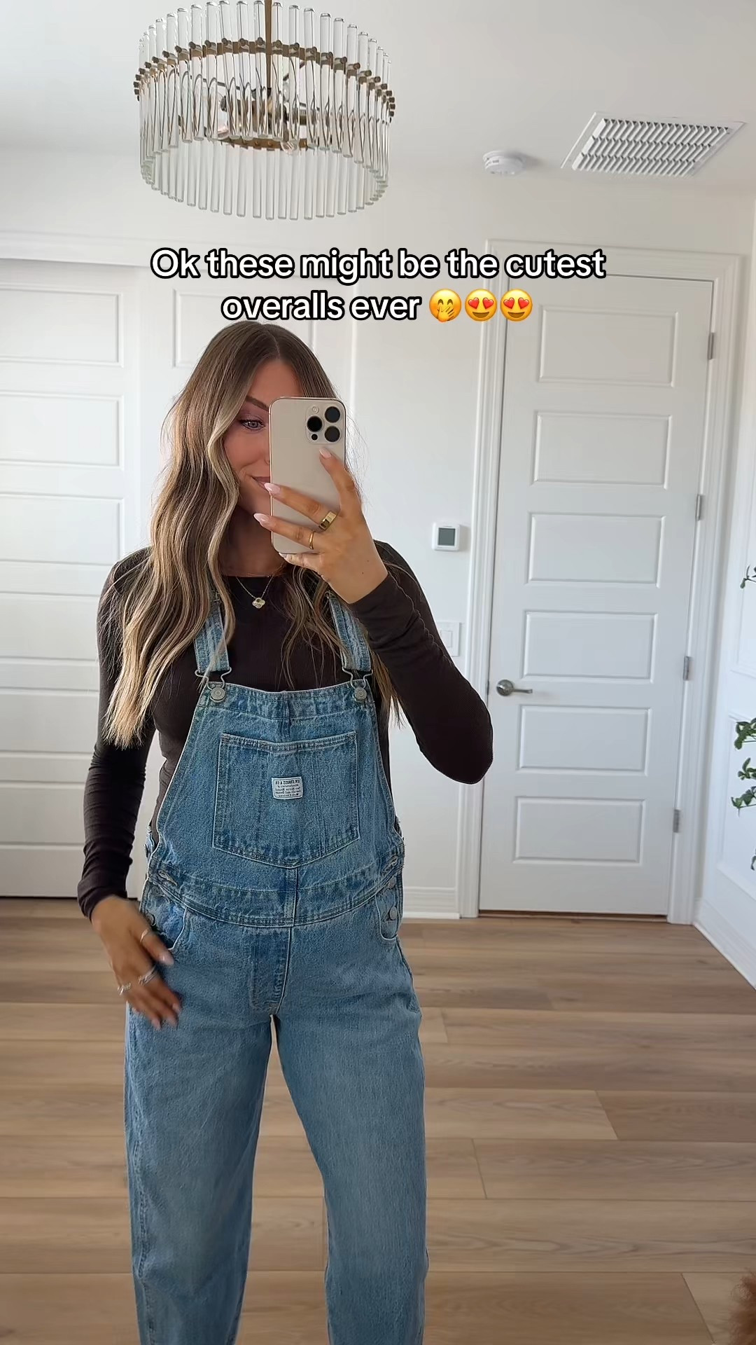 Cutest fall outfit! Wearing a small in the overalls and longsleeve top 