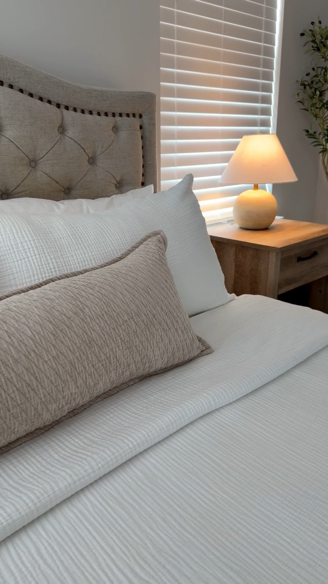 Gave our bed an affordable, luxury upgrade with @onequince 🤍🧺 Use my code: INFG-26LITTLEBLONDEBELLE10 for 10% off your first order! 

bedding, sheets, duvet cover, spring home refresh, master bedroom 

#LTKSeasonal #LTKselfcare #LTKHome