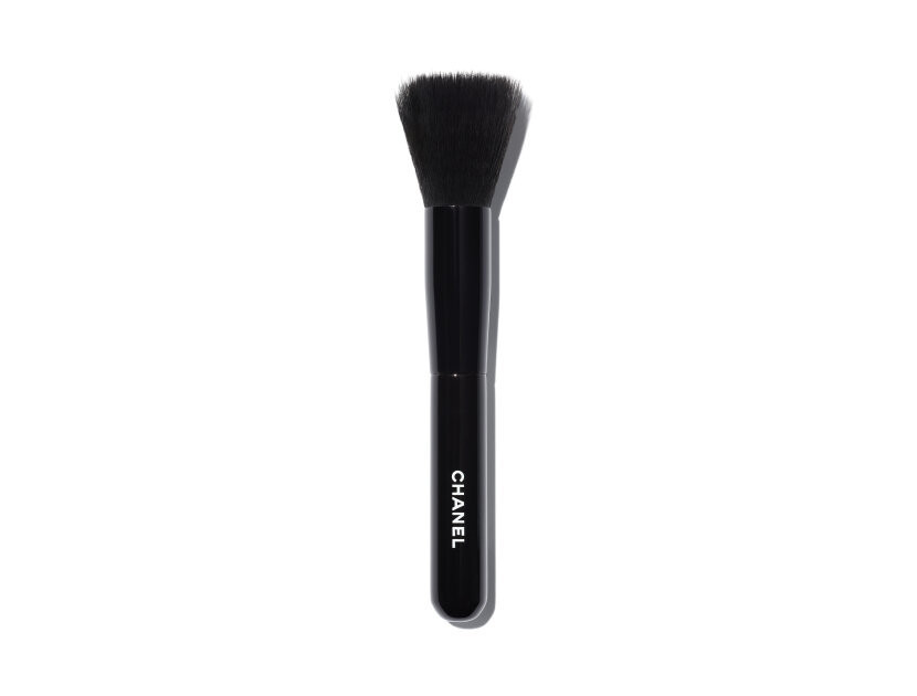 Chanel No 102 Les Pinceaux De Chanel Foundation-Blending Brush | Violet Grey