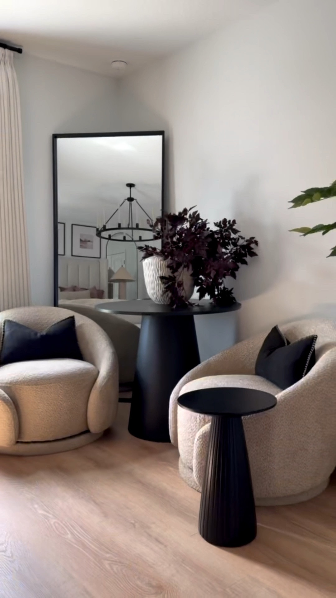 All my favorite bedroom finds 🫶😍


Modern home
Home decor
Bedroom refresh
Bedroom decor
Home favorites
Top picks

#LTKHome #LTKSaleAlert