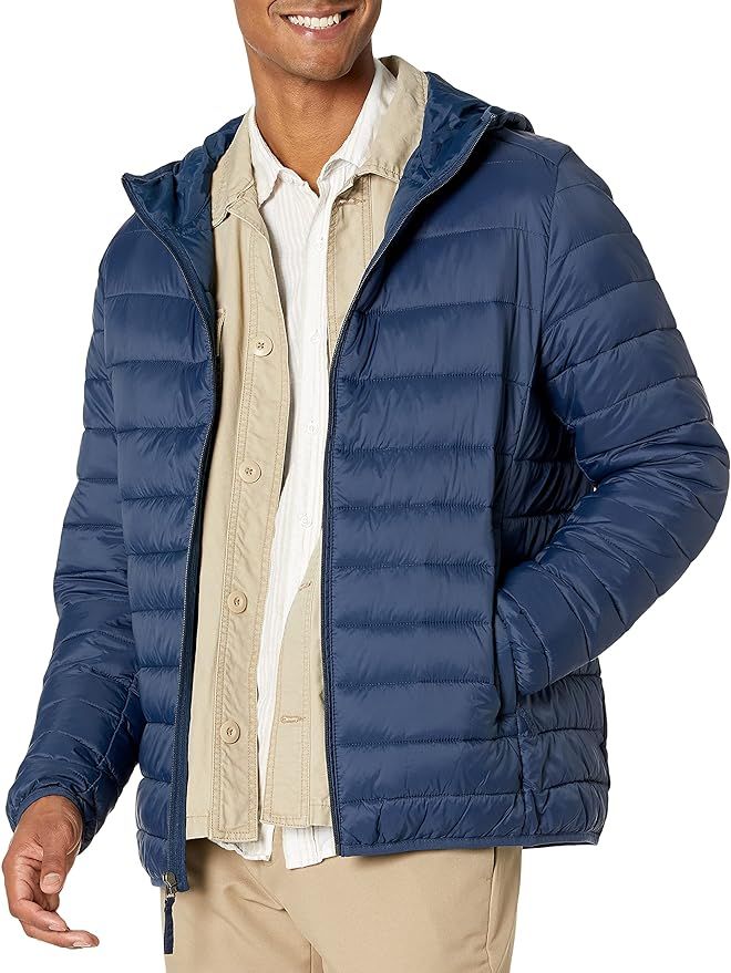 Amazon Essentials Men's Lightweight Water-Resistant Packable Hooded Puffer Jacket | Amazon (US)