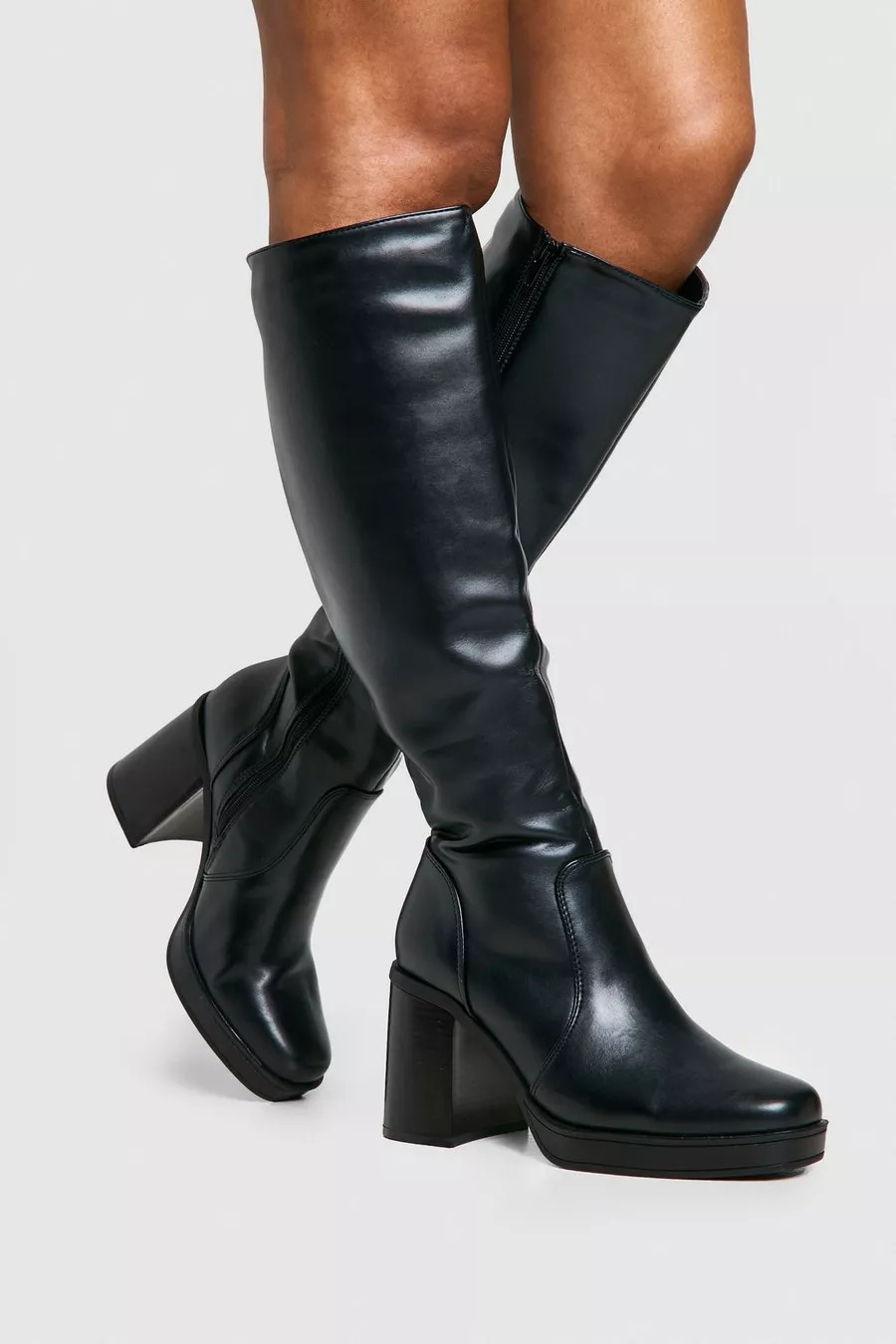 Bottes hautes à talon carré | Boohoo.com (FR)