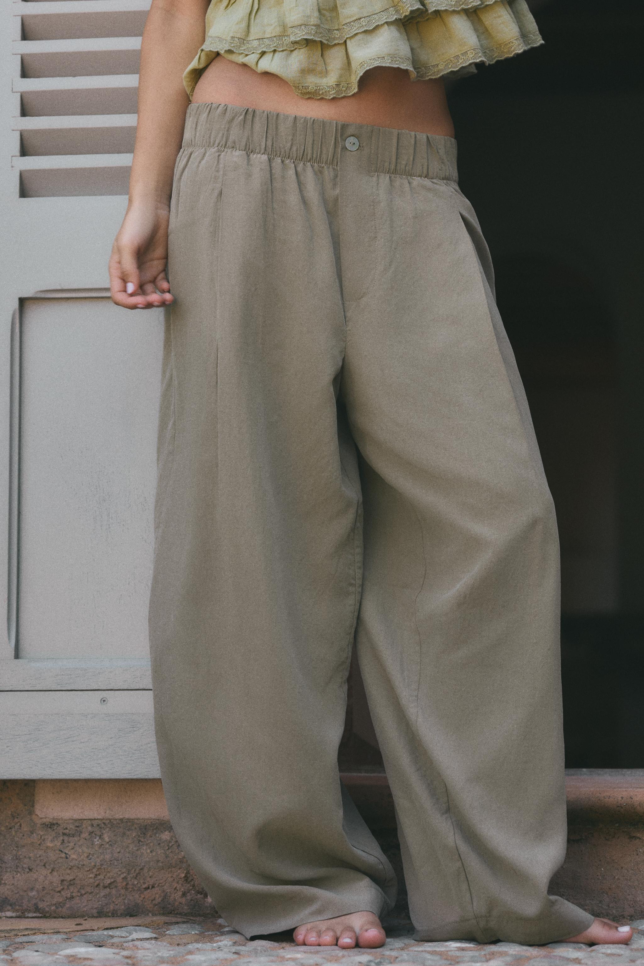 FLIESSENDE KNÖCHELLANGE HOSE | Zara DE