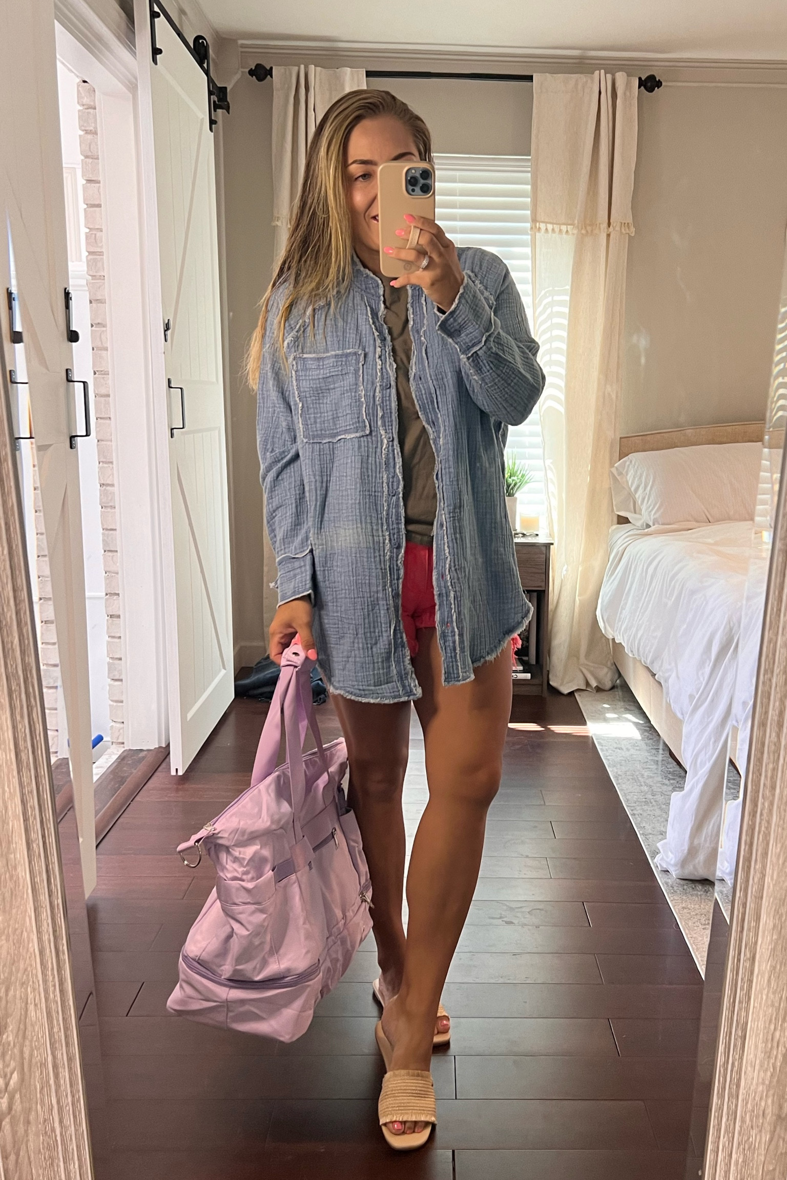 Ootd 
Amazon duffle bag
Aerie button up - XS
NUUDS tee - small
Shorts - tts
Sandals - tts

#LTKtravel #LTKshoecrush #LTKstyletip