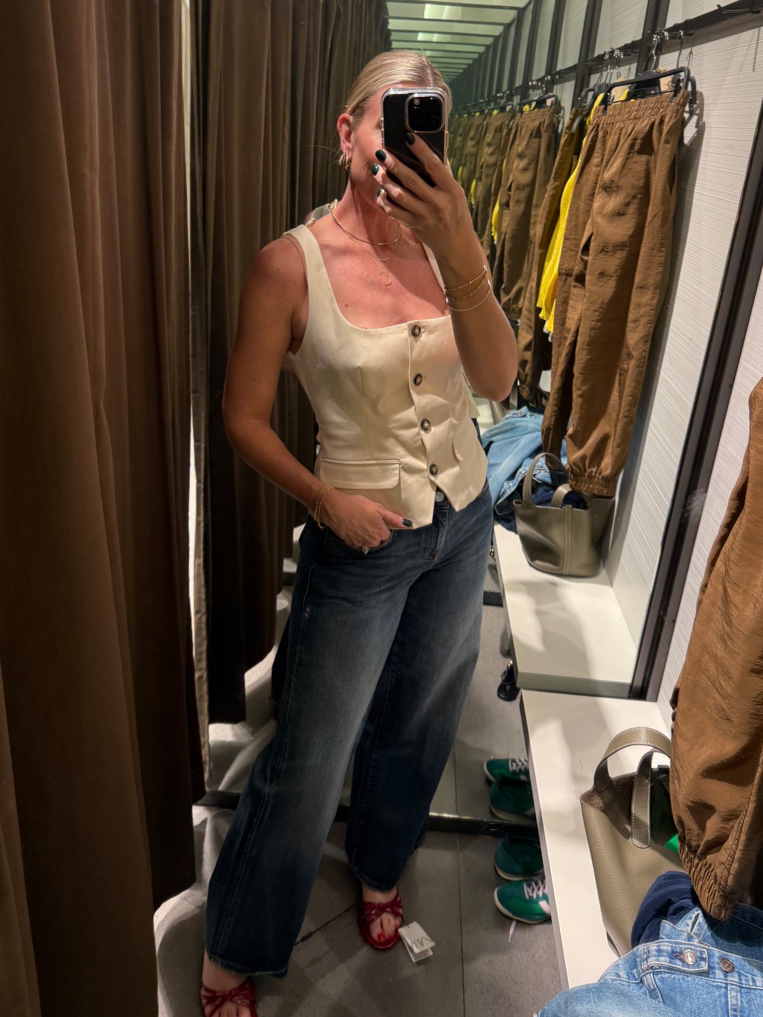 The best Zara denim! Perfect wide leg, no distressing! 

#LTKFindsUnder50 #LTKFindsUnder100 #LTKOver40