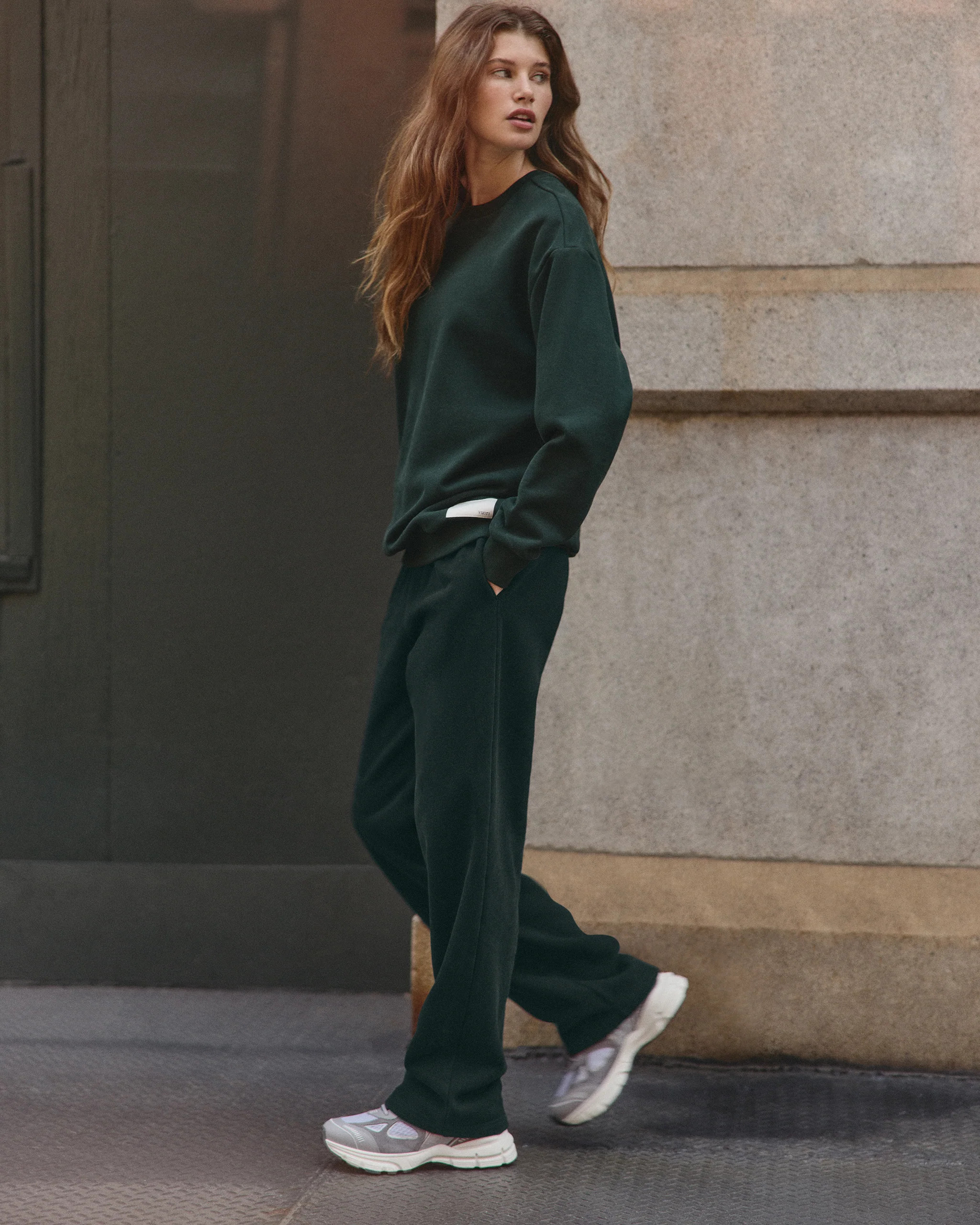 Restore Straight Leg Sweatpant | Women's Evergreen Pants | Vuori | Vuori Clothing (US & Canada)