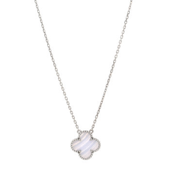 18K White Gold Chalcedony Vintage Alhambra Pendant Necklace | FASHIONPHILE (US)