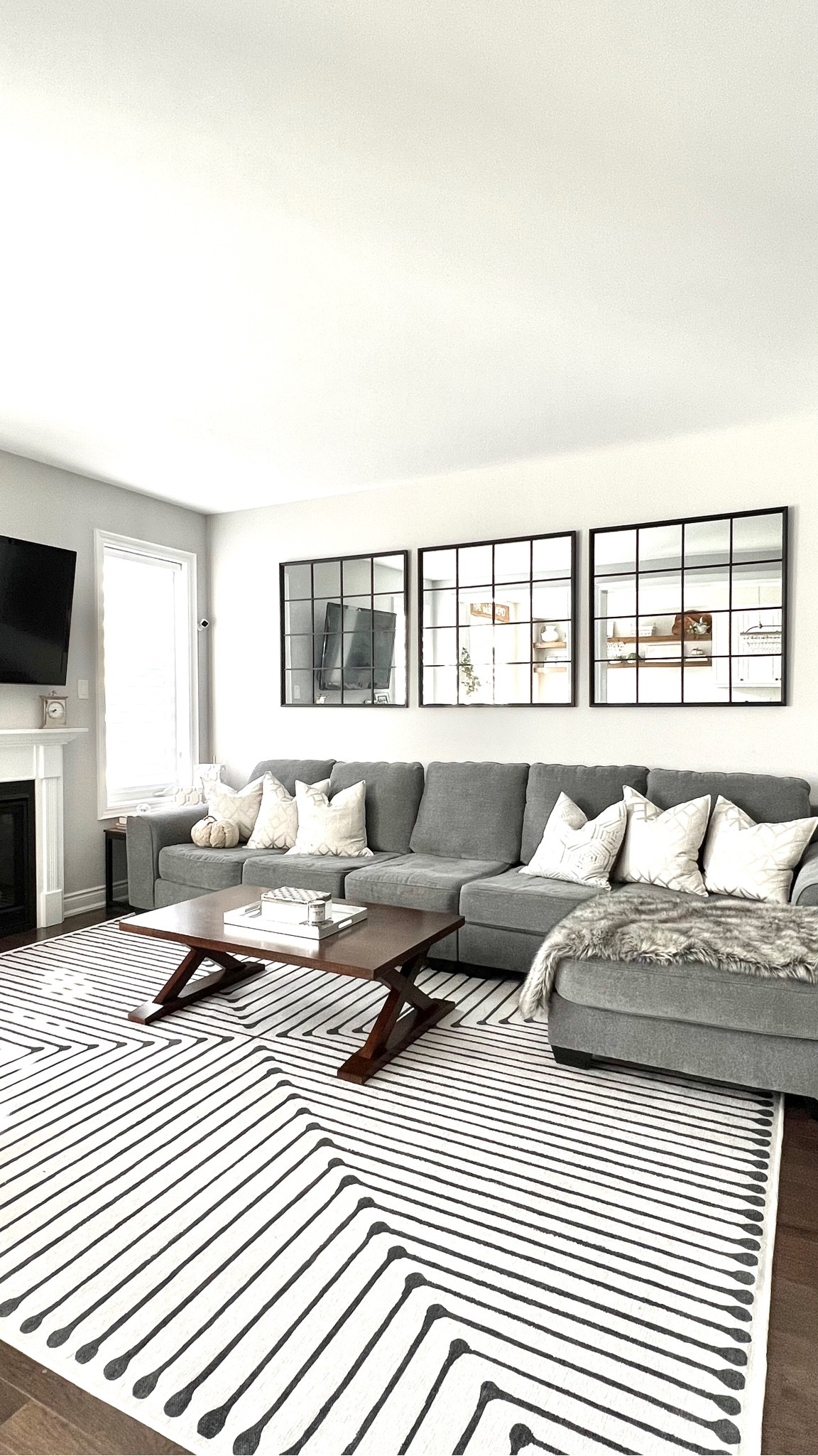 Modern living space - finally! 

#realtorinteriordesigner #instarealestate #lifestyle #ltk #ltkstyle #ruggable #instainteriordesign #interiordesigner #interiordesign #style #fashion #lifestyle #LTKFind #LTKfit

#ltkhome #LTKhome

#LTKhome #LTKover40