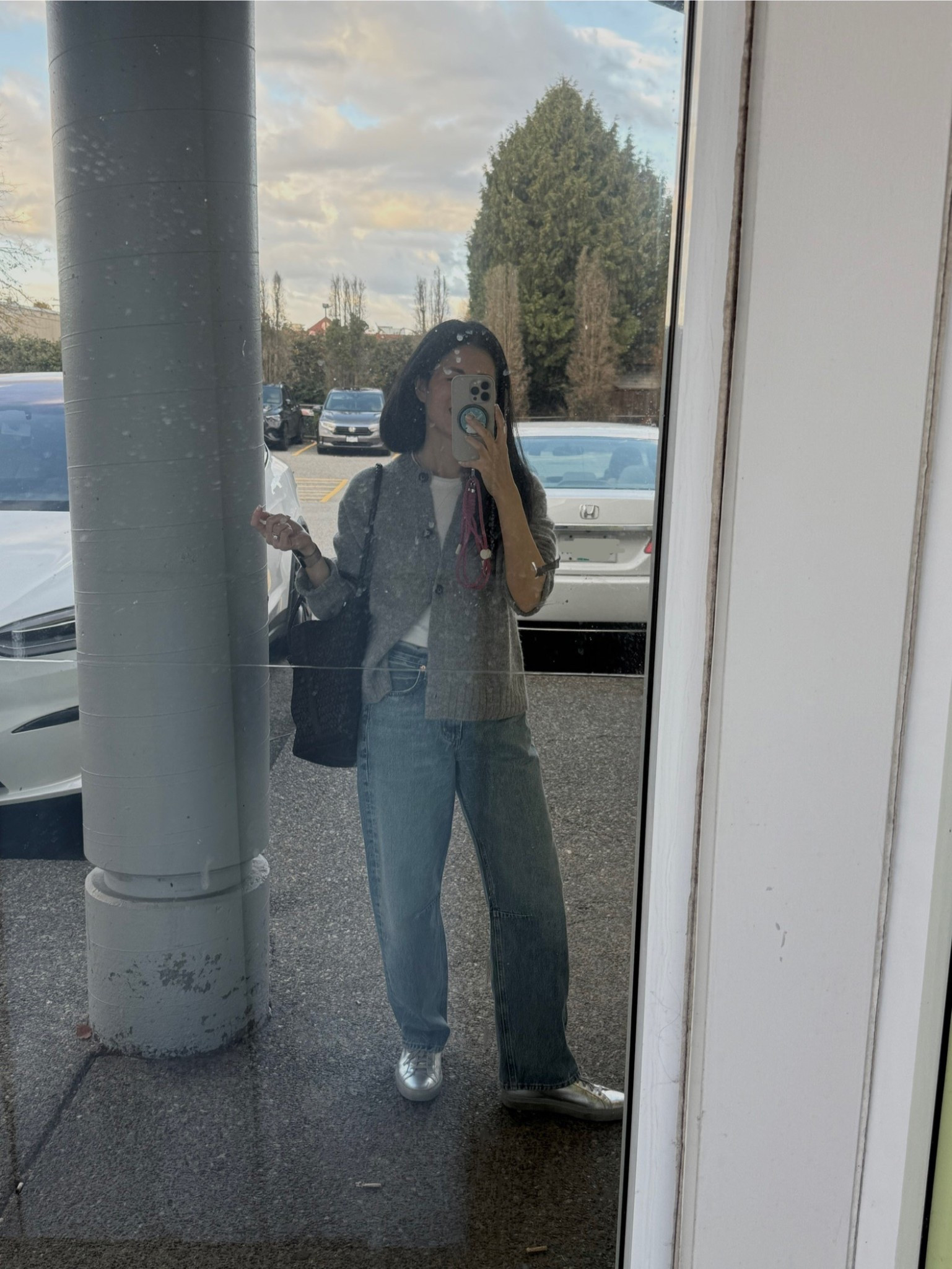 Everlane cardigan. Tts. In a xs
COH Miro relaxed jeans. Sized down one size. Pacifia wash
Gap tee. 
Madewell tote  

#LTKfall #LTKcanada #LTKpetite