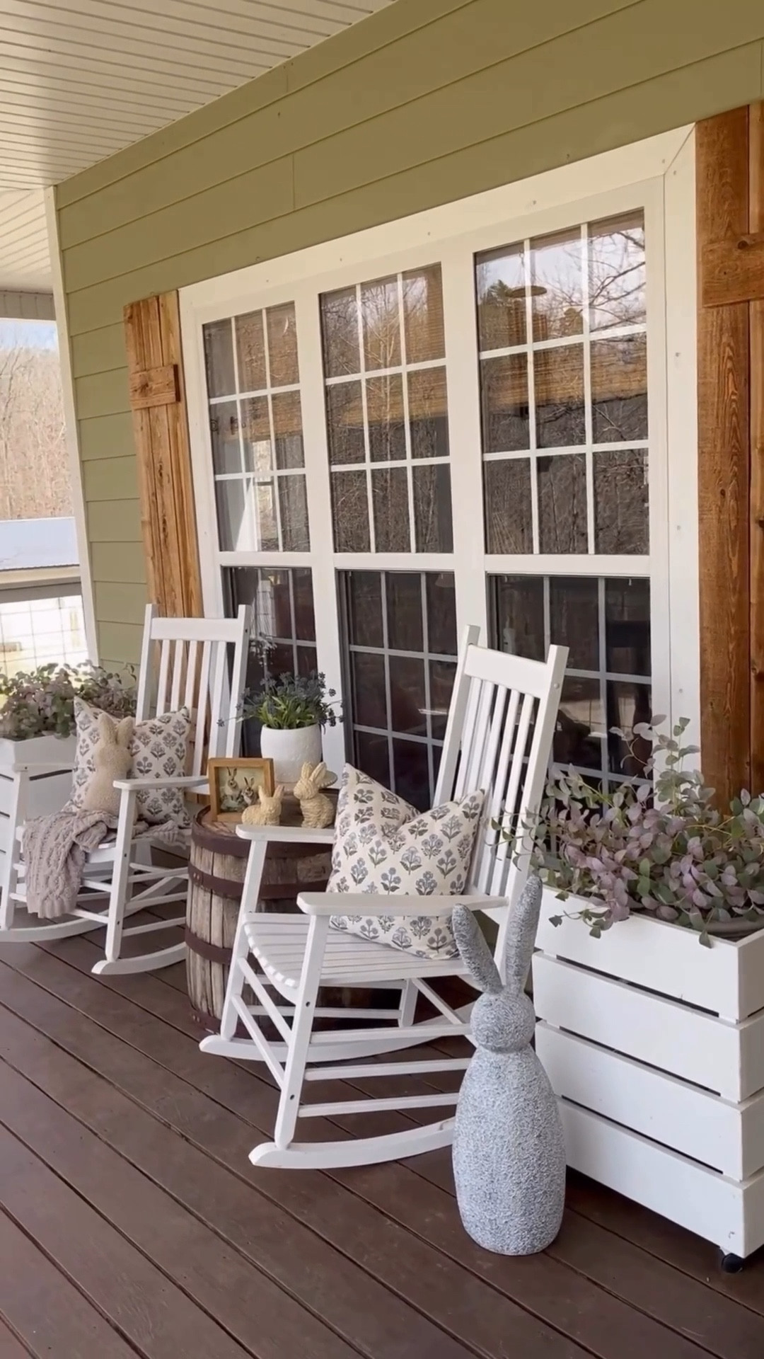 Last year’s Spring porch! Because I haven’t got my act together and decorated outside yet. I did take Winter down and it’s just bare out there presently 🤪. This reel made me sad because look at our sweet kitty boy - Mr Juan. We lost him a few months ago and miss him so much. 😢 Anyways, I will decorate the porch soon and share that but for now, enjoy this throw back 💕🐰🌿

#Spring porch #porchdecor #betterhomesandgardens #southernliving #wraparoundporch 