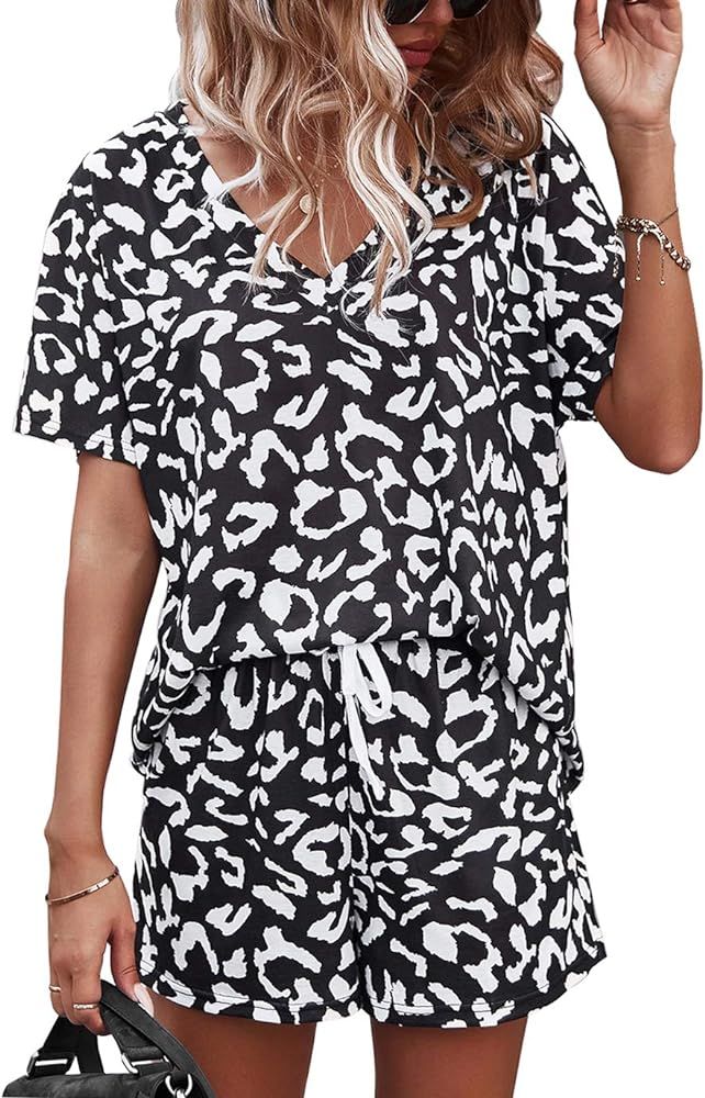 KIRUNDO 2021 Women’s Short Sleeves Pajama Sets V Neck Cute Leopard Printed Tee and Shorts 2 Pie... | Amazon (US)