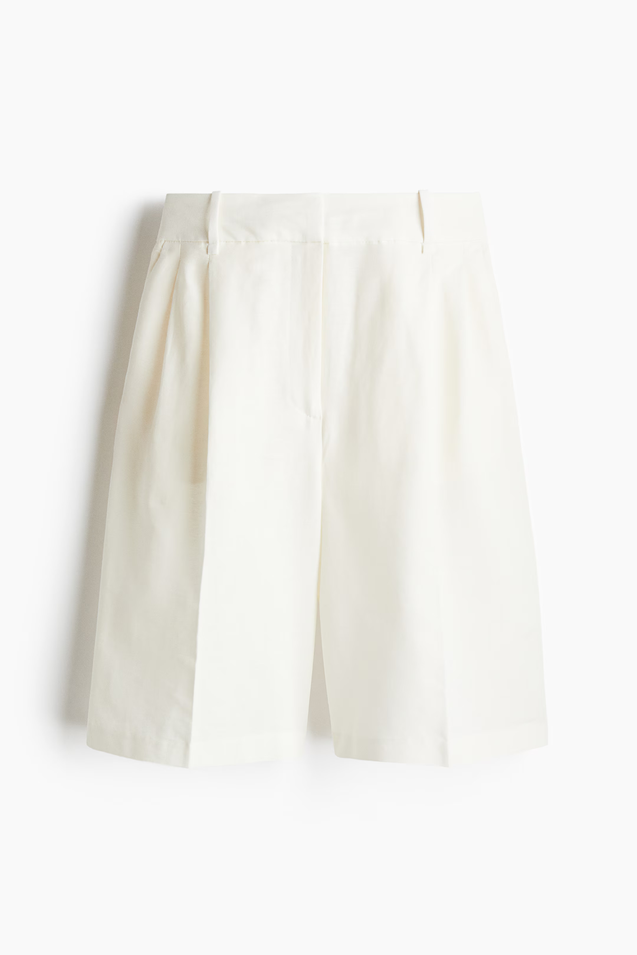 Bermuda shorts | H&M (UK, MY, IN, SG, PH, TW, HK)