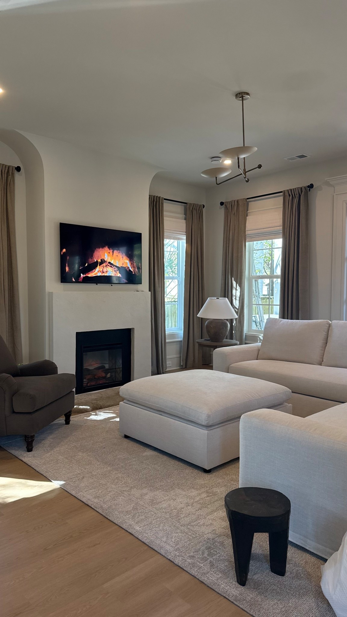 A little Pottery Barn love for the living room 🤍

#LTKHome #LTKdayinmylife