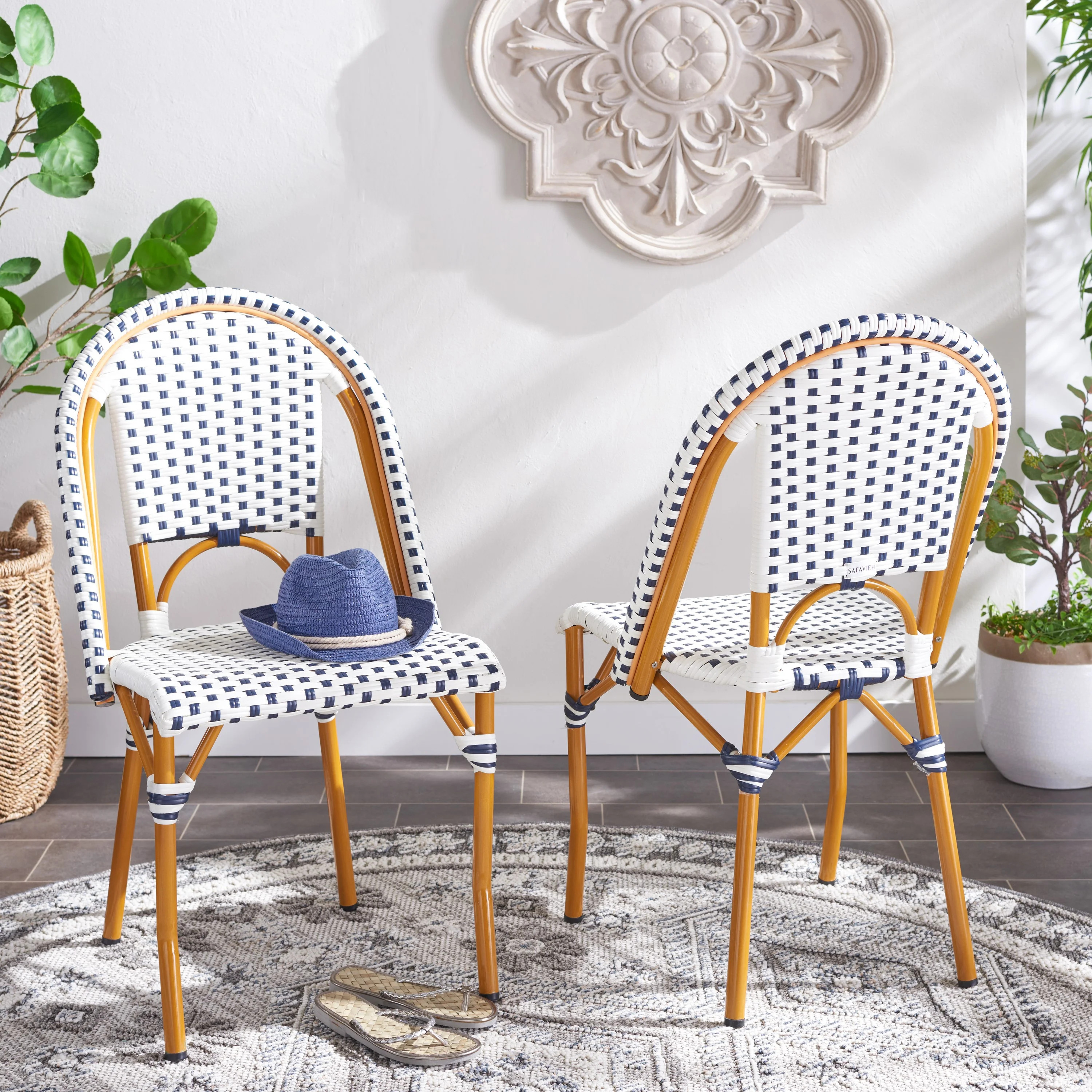 SAFAVIEH California Outdoor Patio Side Chair, White/Navy, Set of 2 | Walmart (US)