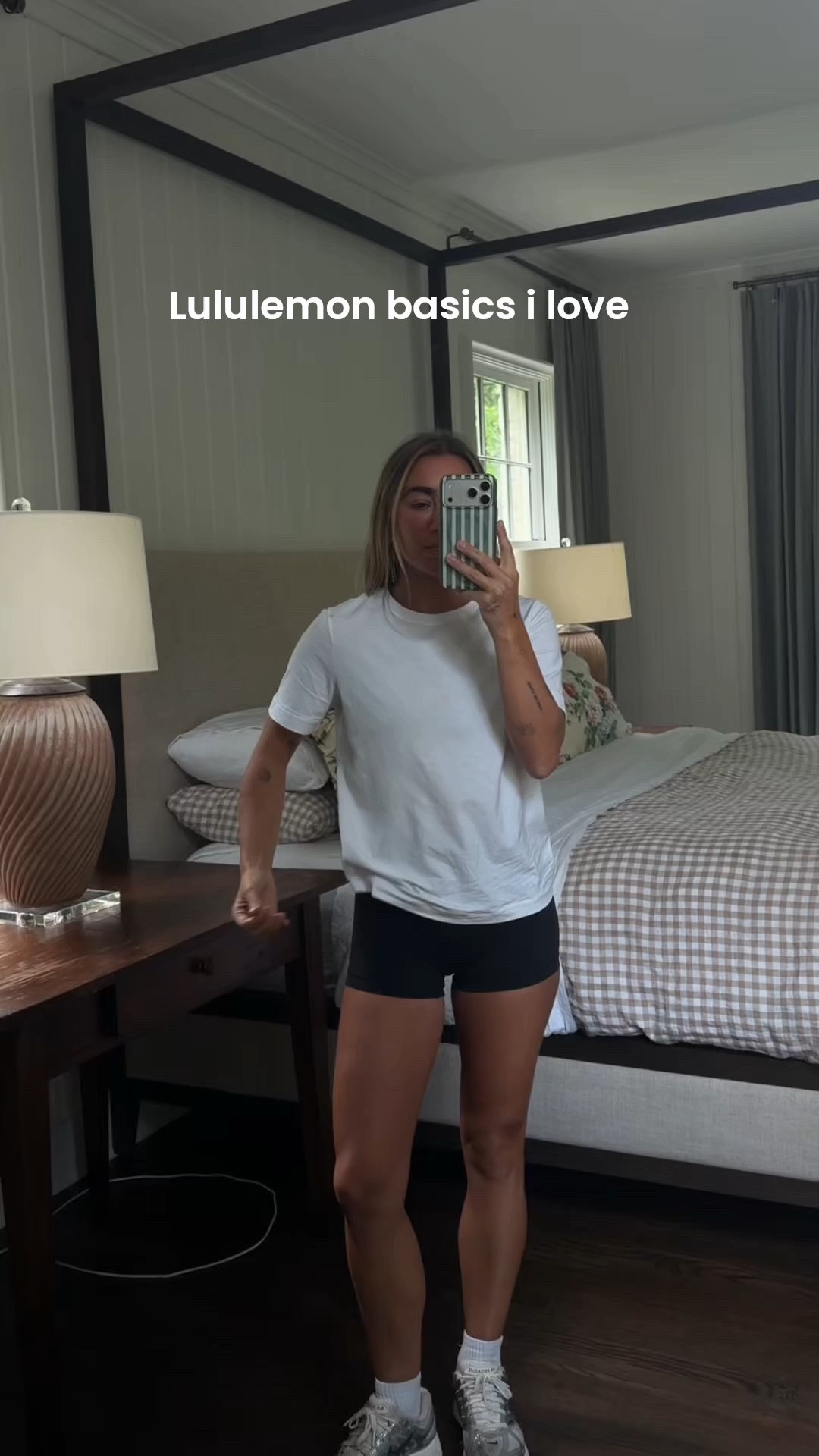 @lululemon basics I’m loving! #lululemoncreator #ad

Tops and bottoms are all XS or size 04
