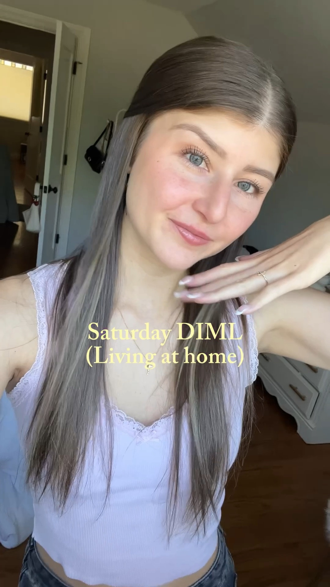 Spend a Saturday with me living at home!

My sizing info:
Sports bra: XS
Workout shorts: XS
Pink tank: XS
Jeans: 24

#livingathome #vlog #DIML #weekendinmylife #weekendvlog #pilatesoutfit #lagreeoutfit #pinktank #errandsoutfit #errandsvlog #runerrandswithme

#LTKdayinmylife #LTKstorytime #LTKvlog