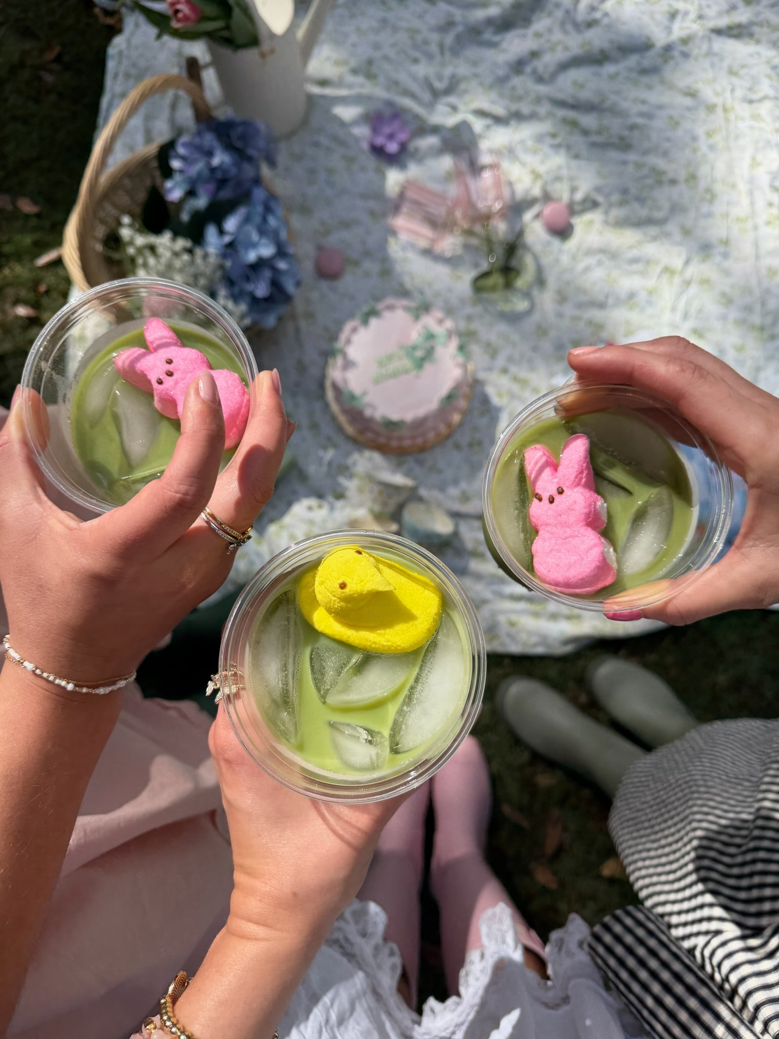 The cutest to-go cups 🍵