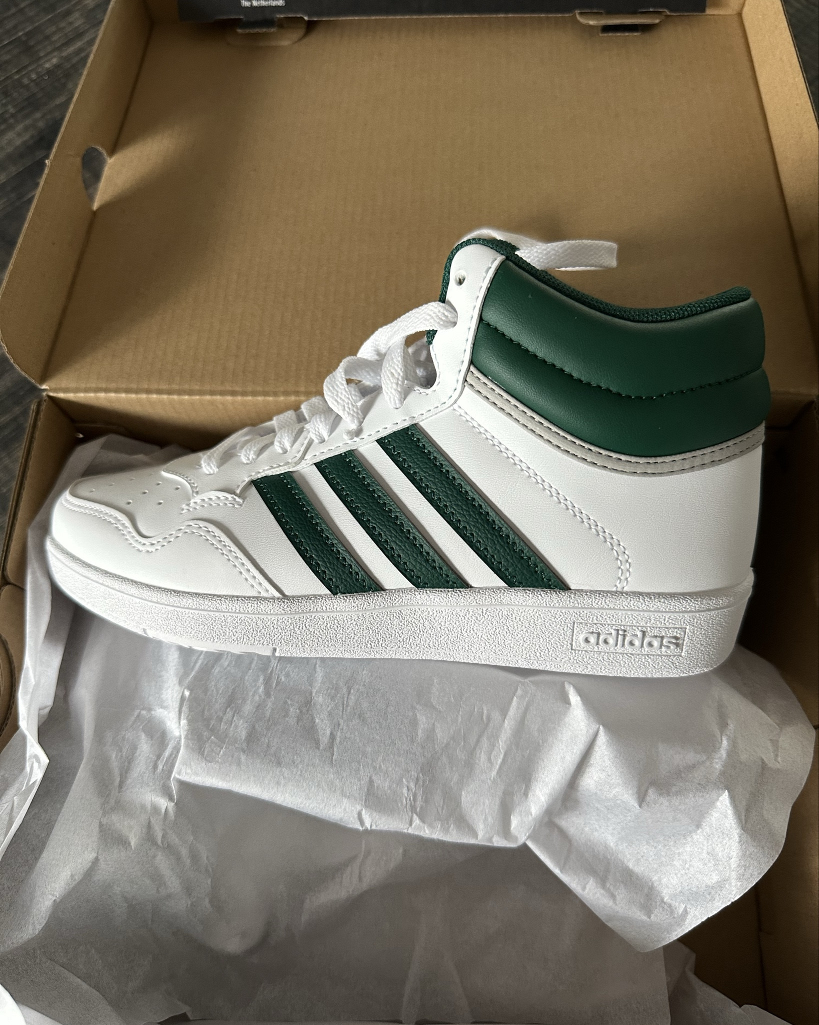 When your daughter tells you she needs mostly white sneakers for her dance recital next week 🫣 Can't believe these gorgeous girls shoes are on sale for under $40(🇨🇦) $30(🇺🇸)! They fit true to size and were delivered 2 days after ordering! 

#LTKKids #LTKShoeCrush #LTKSaleAlert