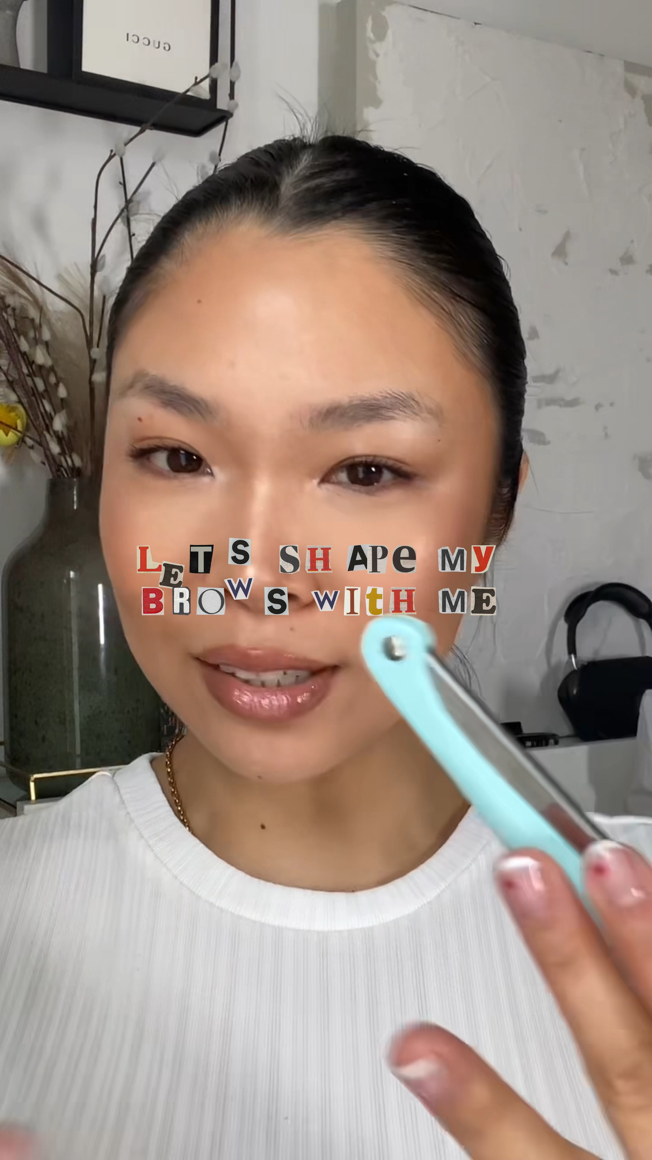 Let’s shape my brows: 

Tools i’ve used: 
Brow pencil 
Brow powder 
Brow Razorr

#LTKeurope #LTKbeauty #LTKVideo