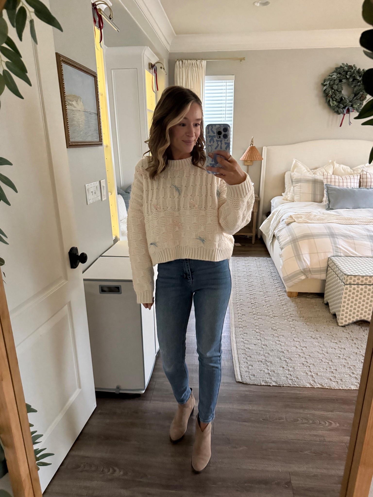 Cute cream blue and pink bow sweater 

#LTKootd