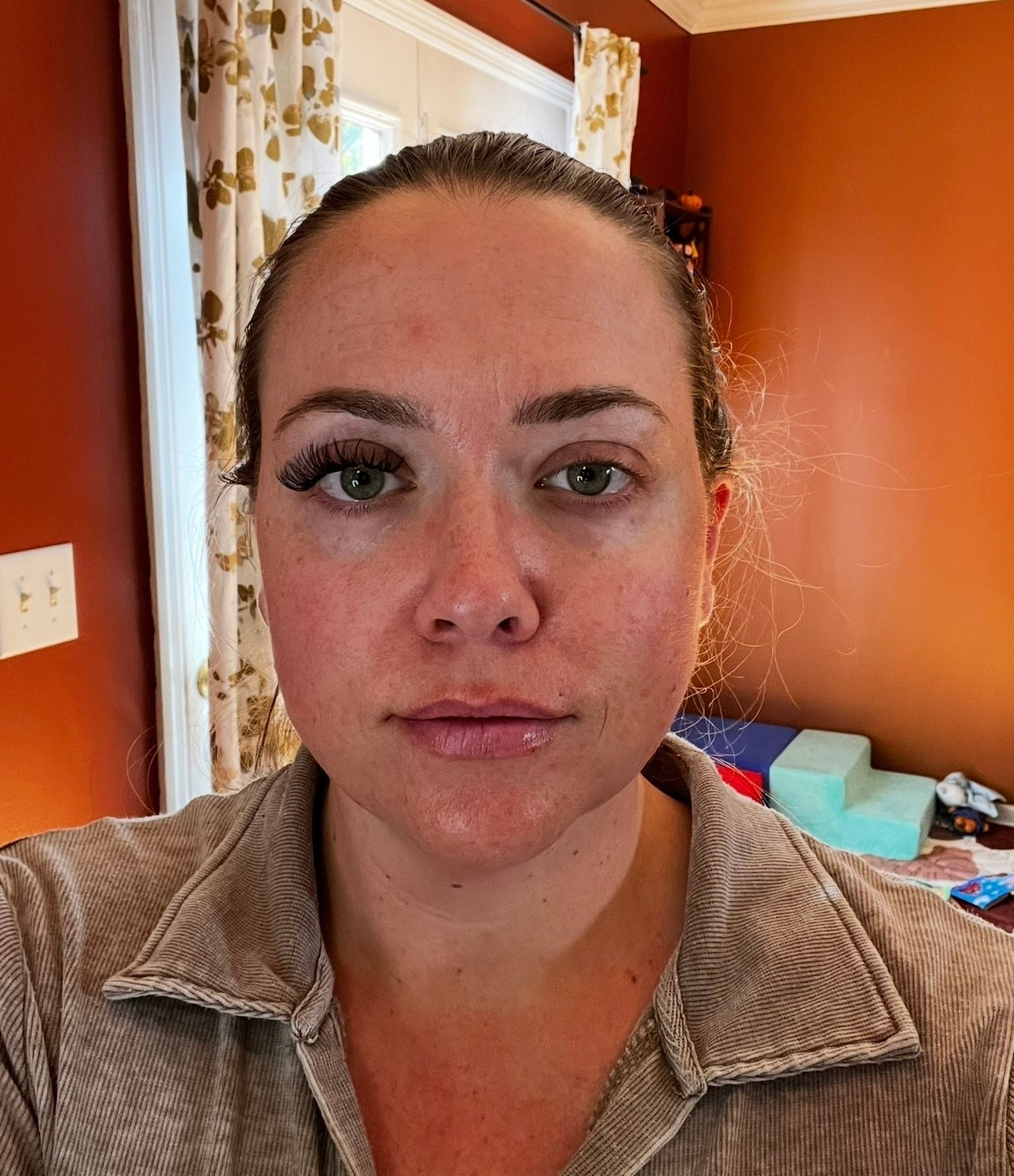 If you need lashes for holiday parties or events this season, look no further! These are super easy to apply and they stay on me for a few days!! 

#lashes #fakelashes #lashextensions 

#LTKBeauty #LTKHoliday #LTKgrwm