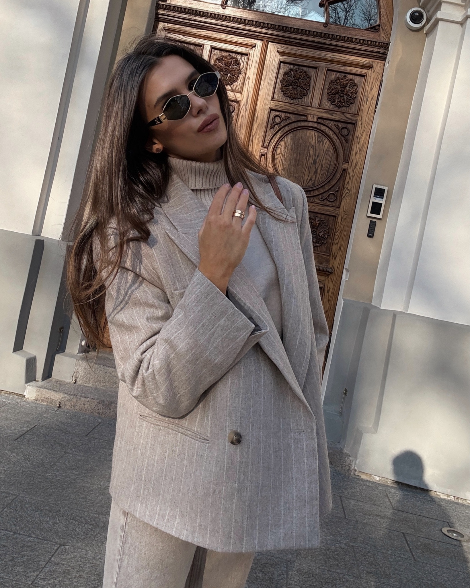 Weekend look 🥰  
I’m so in love with this color combination 💕

Everything fits true to size 36/S 💕 
And ring size 7 

#LTKspring  #LTKtips  #LTKspringoutfits2026 #LTKdatenightoutfits #LTKblazer #LTKjeans 

#LTKootd