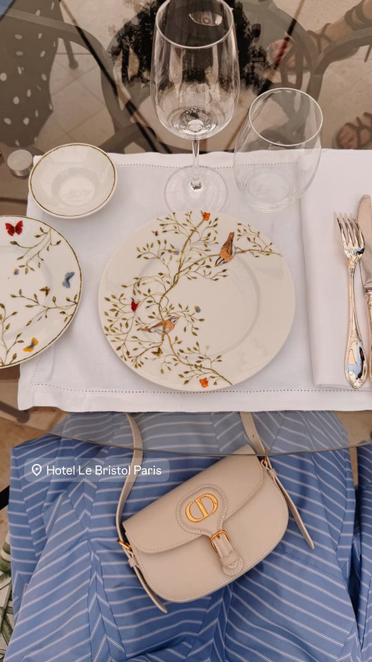 Parisian days done right ☕️🌿  

 #LTKStyleTip #LTKItBag