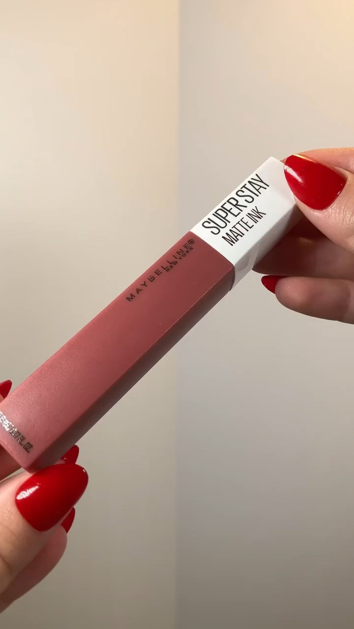💋 @maybelline SuperStay Matte Ink Liquid Lipstick - “Revolutionary” #gifted

❤️ The SuperStay Matte Ink Liquid Lipsticks are smooth and last all day! The arrow tip applicator makes it easy to apply, and the shade Revolutionary is a gorgeous mid-tone mauve. They come is a variety of rich, saturated shades. 

.
.
.
.
.

#maybelline #lipstick #liquidlipstick #ugc #beautyugc #makeup #makeuplover #beautyblogger #makeupartist #makeupjunkie #makeupoftheday #instamakeup #makeuptutorial #makeupaddict #makeupinspo #makeuplife #glam #makeupgoals #makeuplooks #beautyinfluencer #makeupobsessed #cosmetics #flawlessmakeup #makeupideas #makeuplovers
