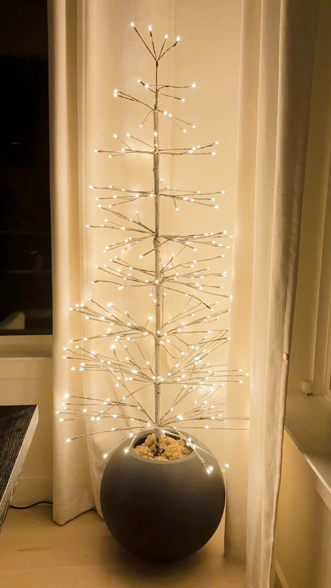 ‼️TREND ALERT ‼️
Barely there twig trees are all the rage this season! They provide a minimalist look while creating a statement. The best part about these trees is that they don’t require ornaments! They shine all on their own ✨

#minimalist #twigtree #christmastree #holidays #holidaydecor #christmasdecor #minimalistdecor #planter 

#LTKSeasonal #LTKHoliday #LTKHome