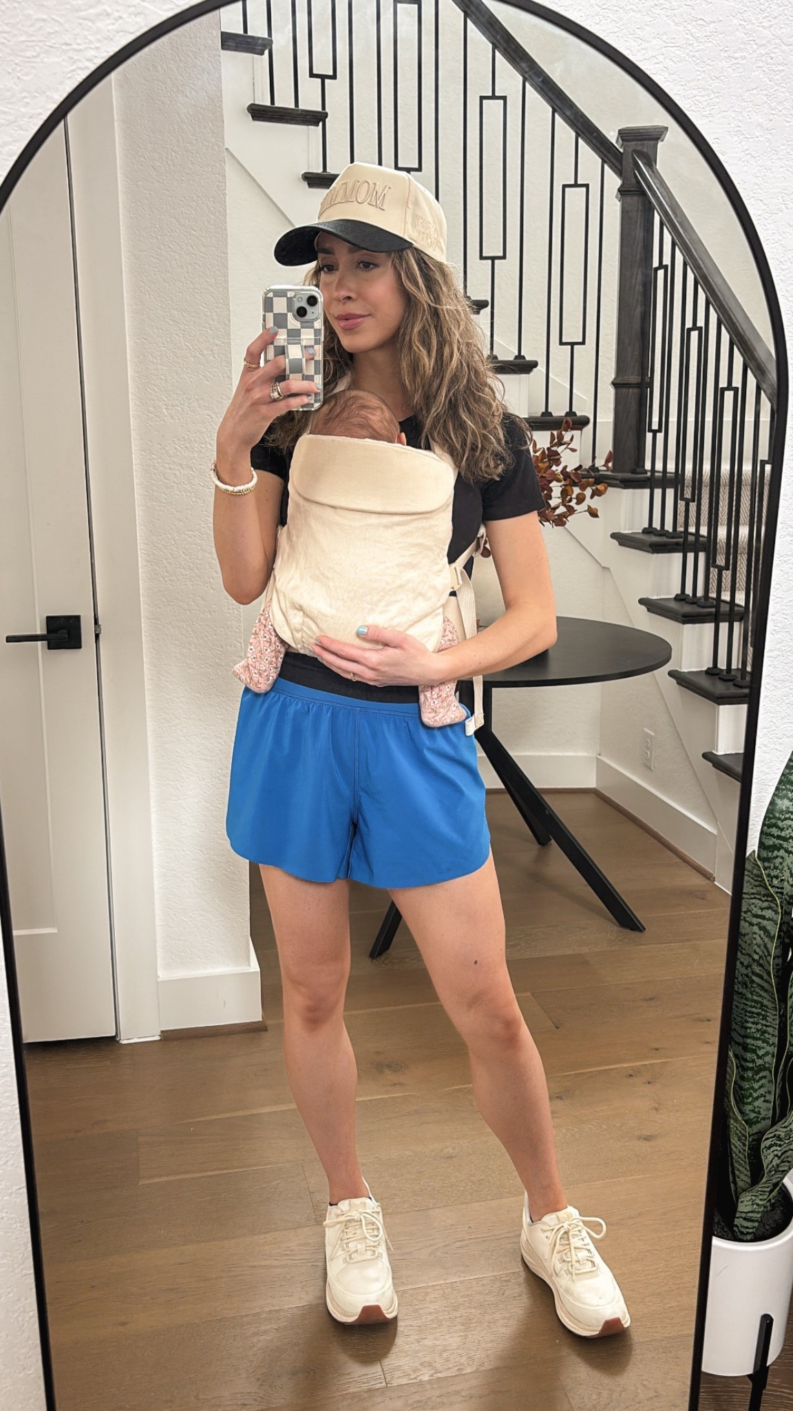 Saturday mommin’ outfit 💙

Ootd | trucker hat | athletic shorts | tennis shoes | fitted workout tee