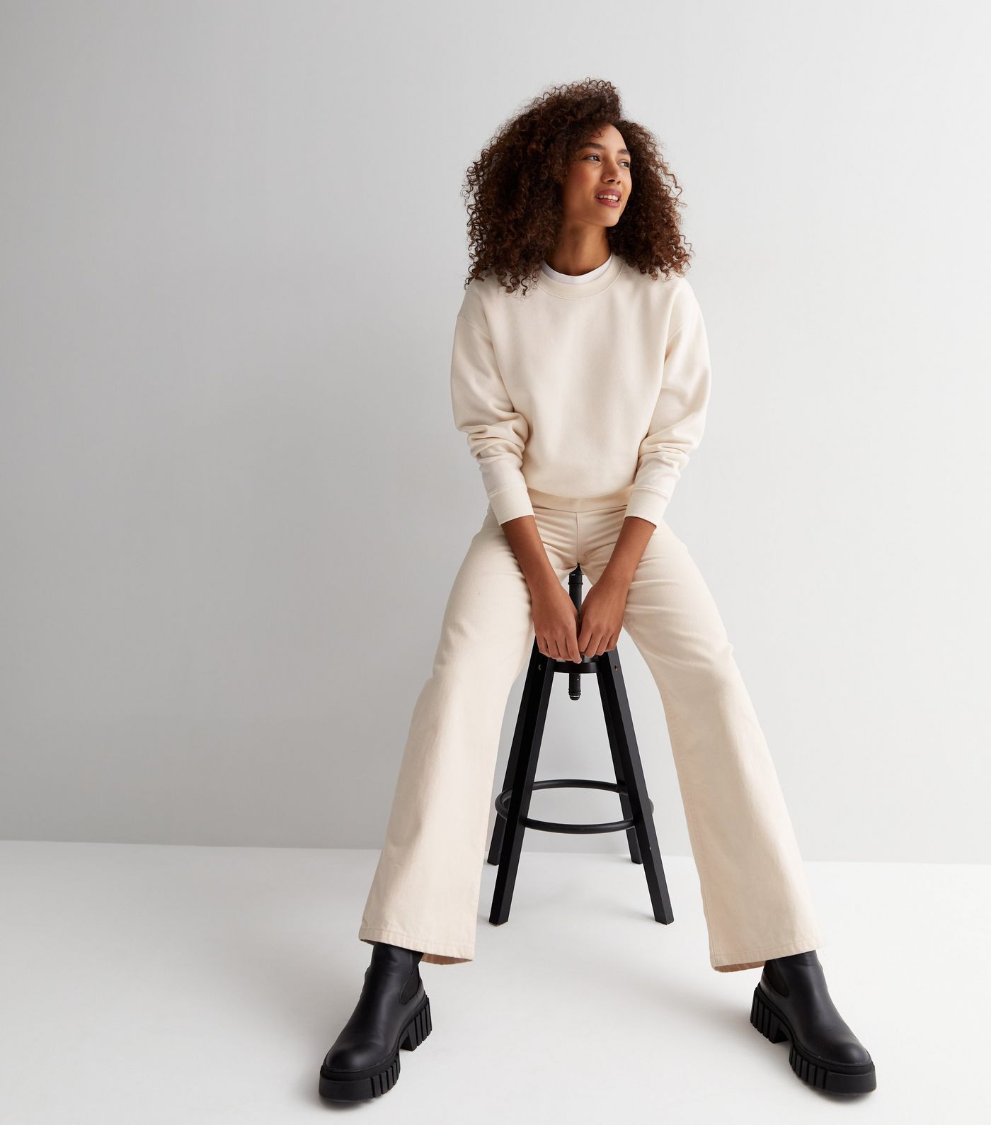 White Crew Neck Sweatshirt | New Look | New Look (UK)