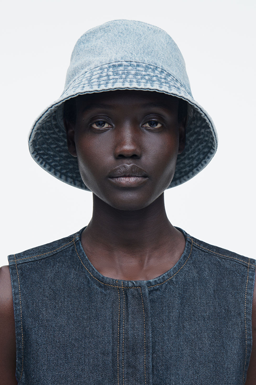 DENIM BUCKET HAT | COS (US)