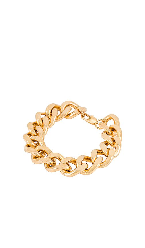 AUREUM Bree Extra Large Curb Bracelet in Metallic Gold. | Revolve Clothing (Global)