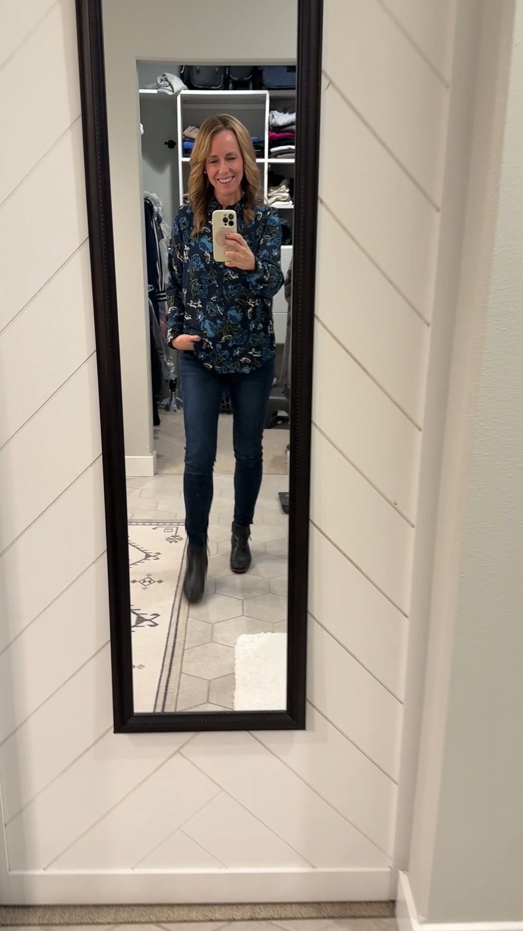 I loved this button down shirt, so I grabbed it in a few colors.  It’s light weight and doesn’t require much ironing.  

I’m in small.  These are hitting the clearance rack and under $30!  

Click to see the other colors.



#LTKOver40 #LTKSaleAlert #LTKFindsUnder50