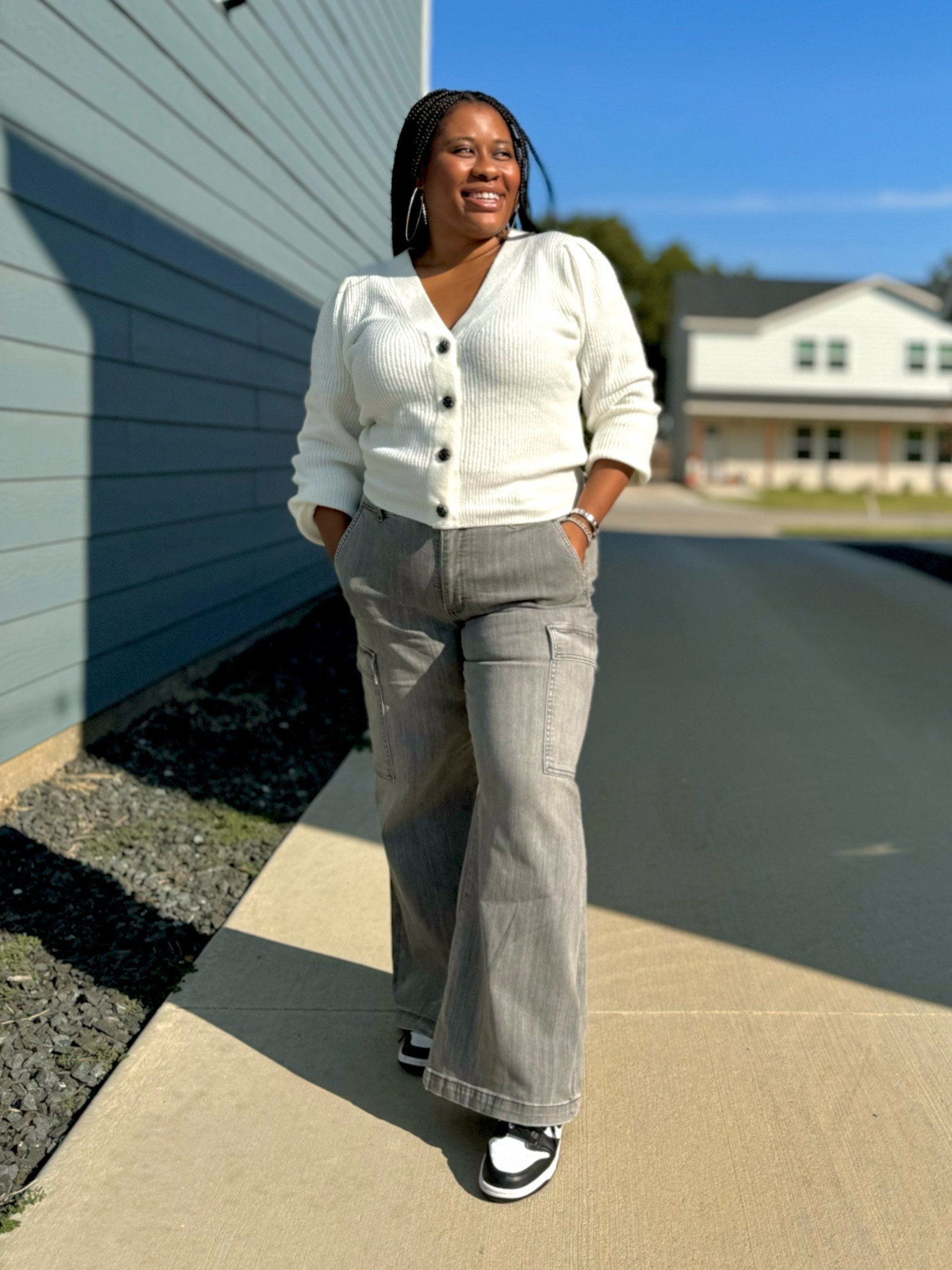 Adore these utility style cargo wide leg jeans! I’m wearing a 14 short and found them to be true to size! Super flattering 



#LTKMidsize #LTKStyleTip #LTKPlusSize