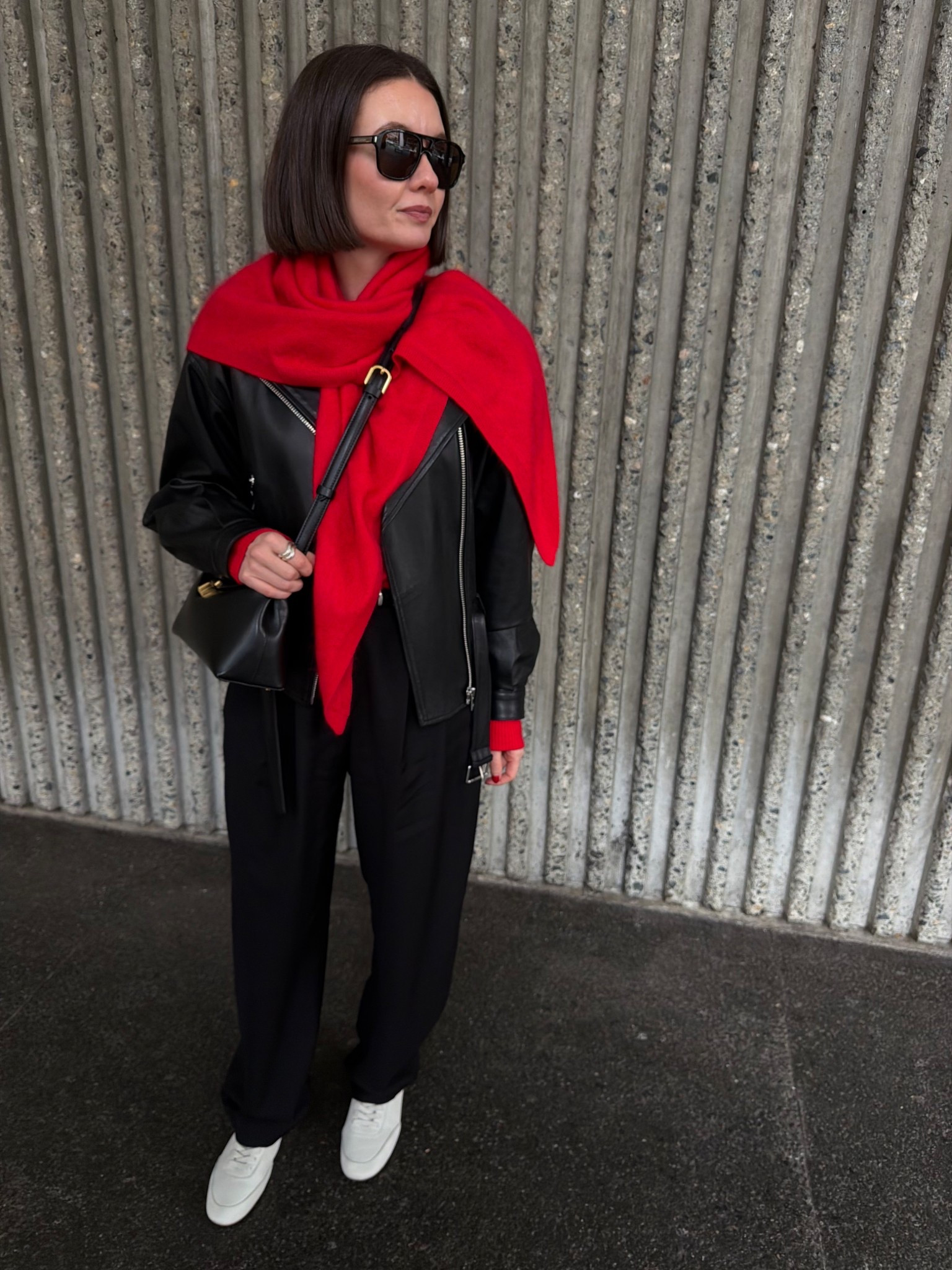 Stoll freezing but this pop of red makes me very happy!

#LTKSeasonal #LTKootd