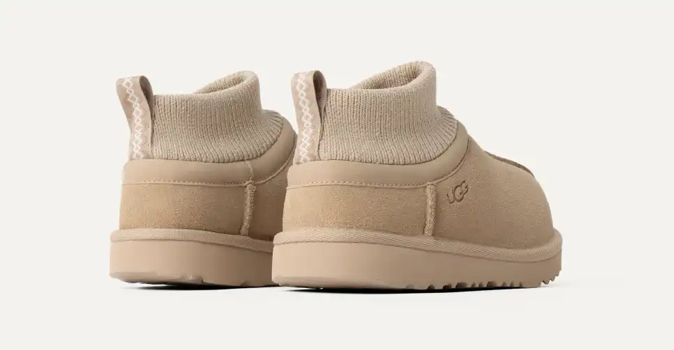 UGG® Classic Ultra Mini Stretch Cuff Boot for Kids | UGG® UK | UGG (UK)