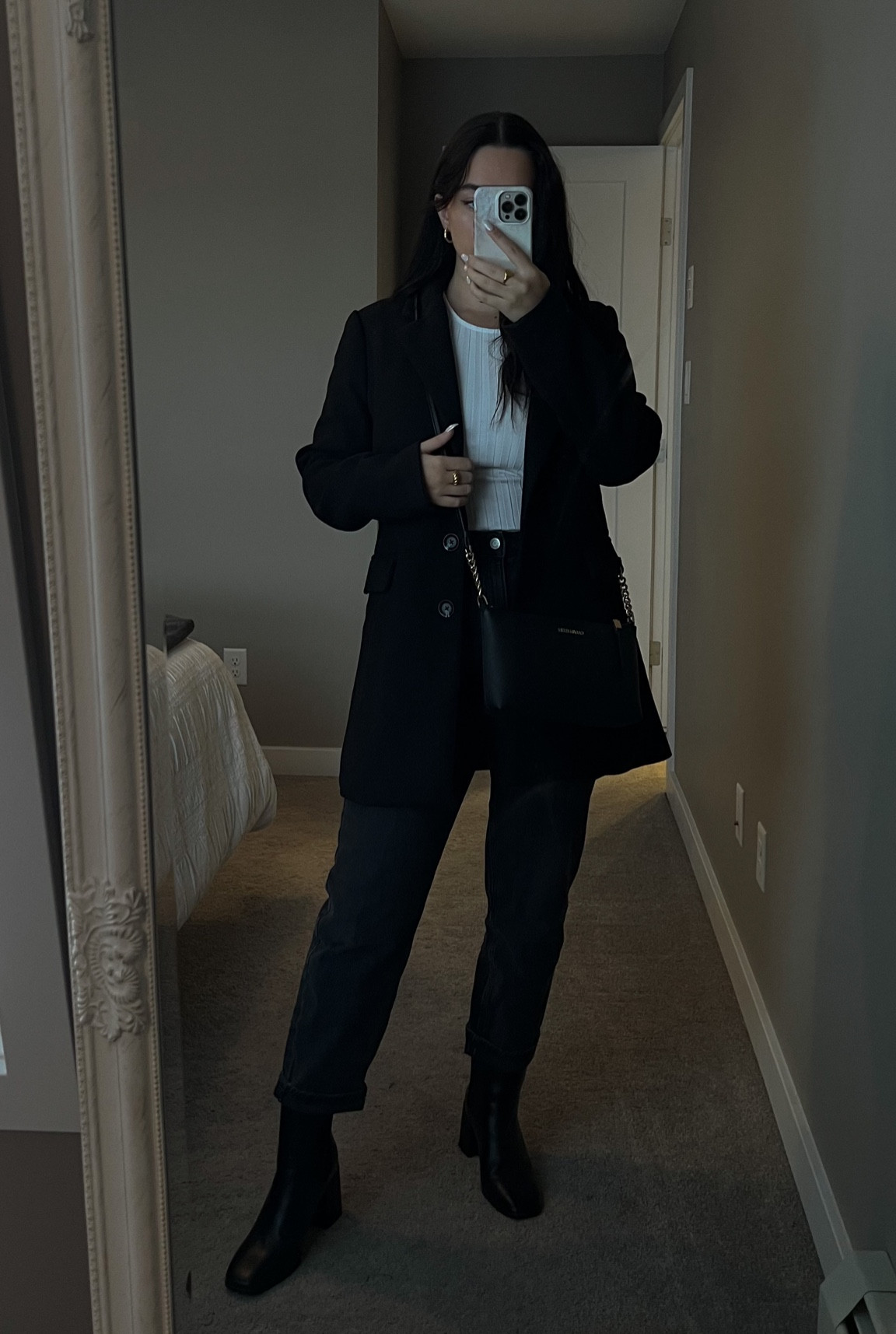 Black jeans, mom jeans, blazer, heeled boots, neutral style, business casual, workwear, effortless style

#LTKworkwear #LTKstyletip #LTKSeasonal