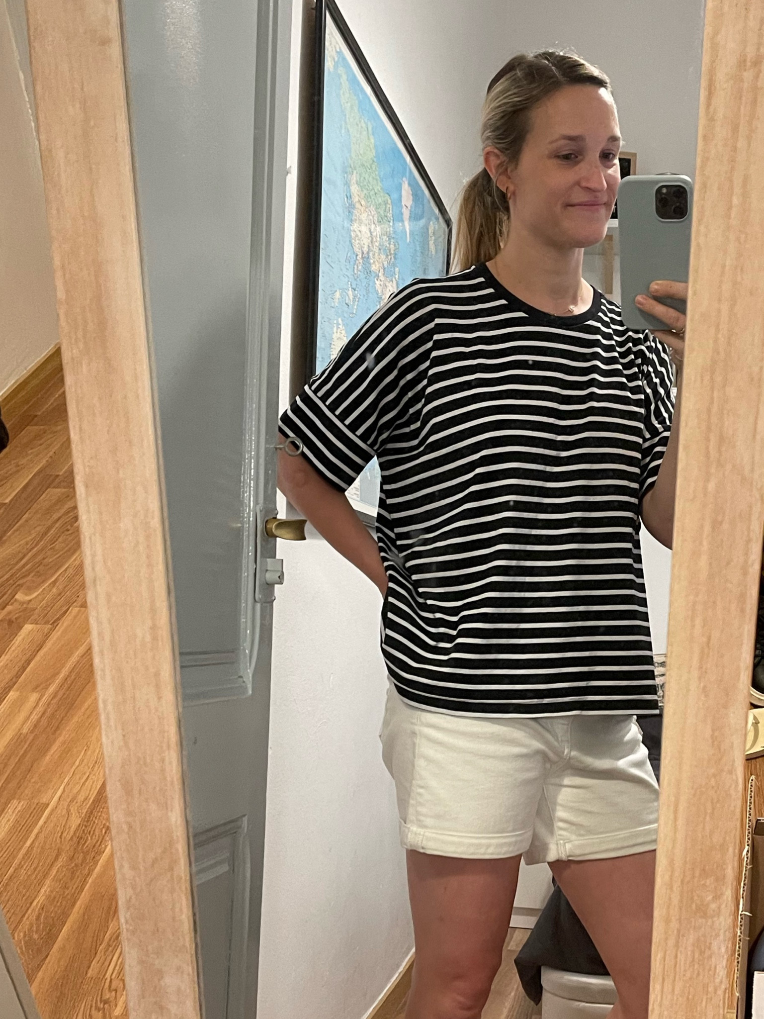 Perfect oversized stripped tee from Uniqlo on sale now !