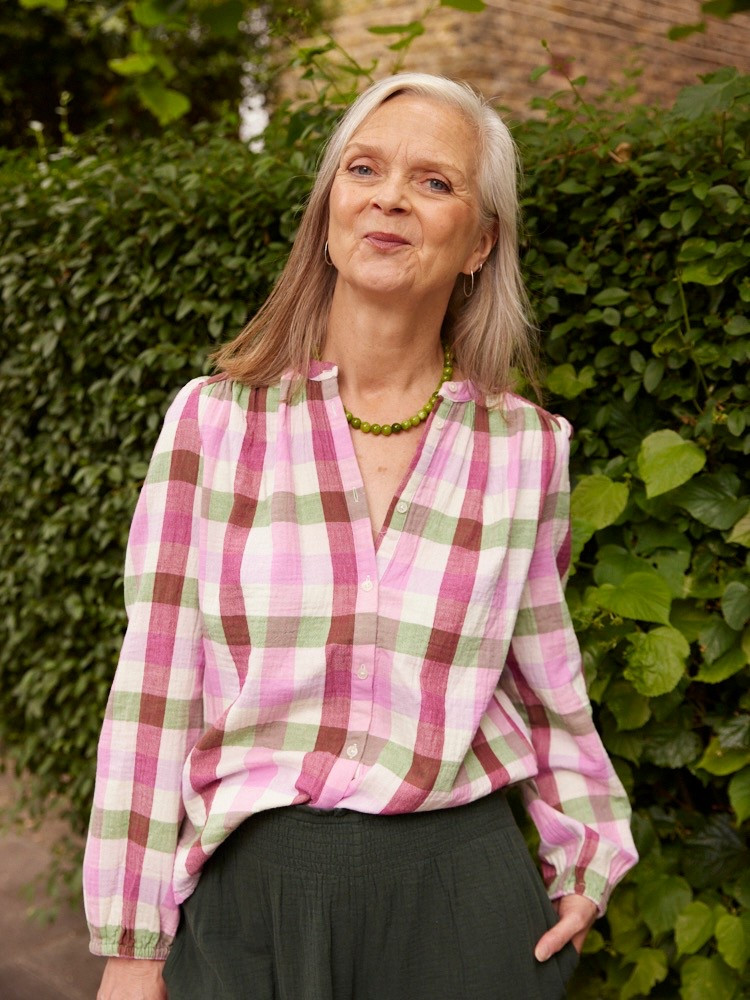 This checked top in a winning olive green and pink check is from Boden. The perfect pull-on-and-go style for summer, the fabric has its own natural crinkle which looks lovely and might be acceptable to those who do not love linen like I do...

It's been put in the summer sales, but there are still a few sizes left!

#LTKover50style #LTKuk #LTKsummer