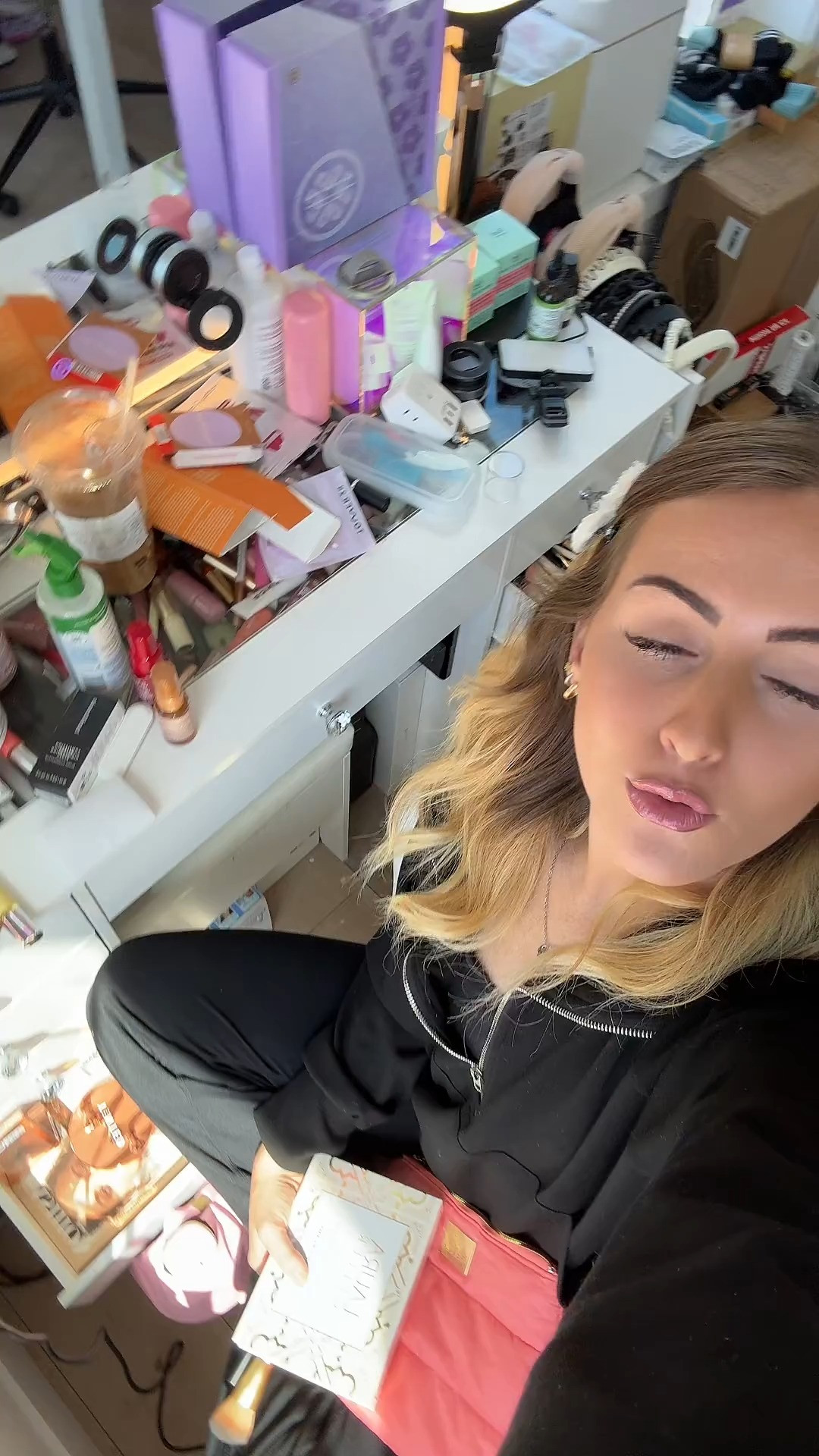 LAURA GELLER Cosmetic

Note: Product Tag Individually 

 #LTKxMadewell #LTKgrwm #LTKBeauty