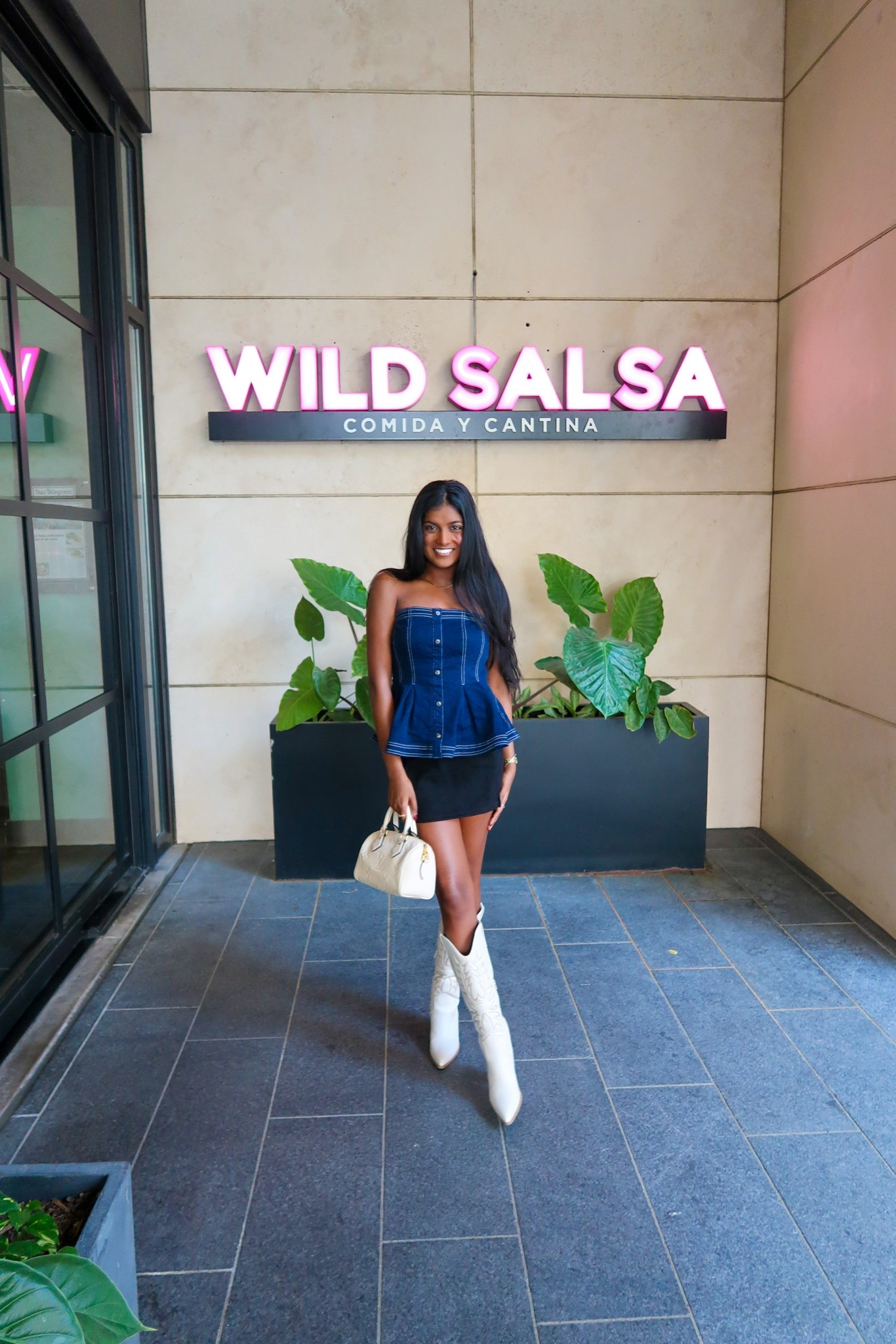 Date Night Outfit! This is the outfit I wore to date night this past Saturday. I love this outfit combo so much! #denim #datenight #datenightoutfit

#LTKFallSale #LTKPetite #LTKSeasonal