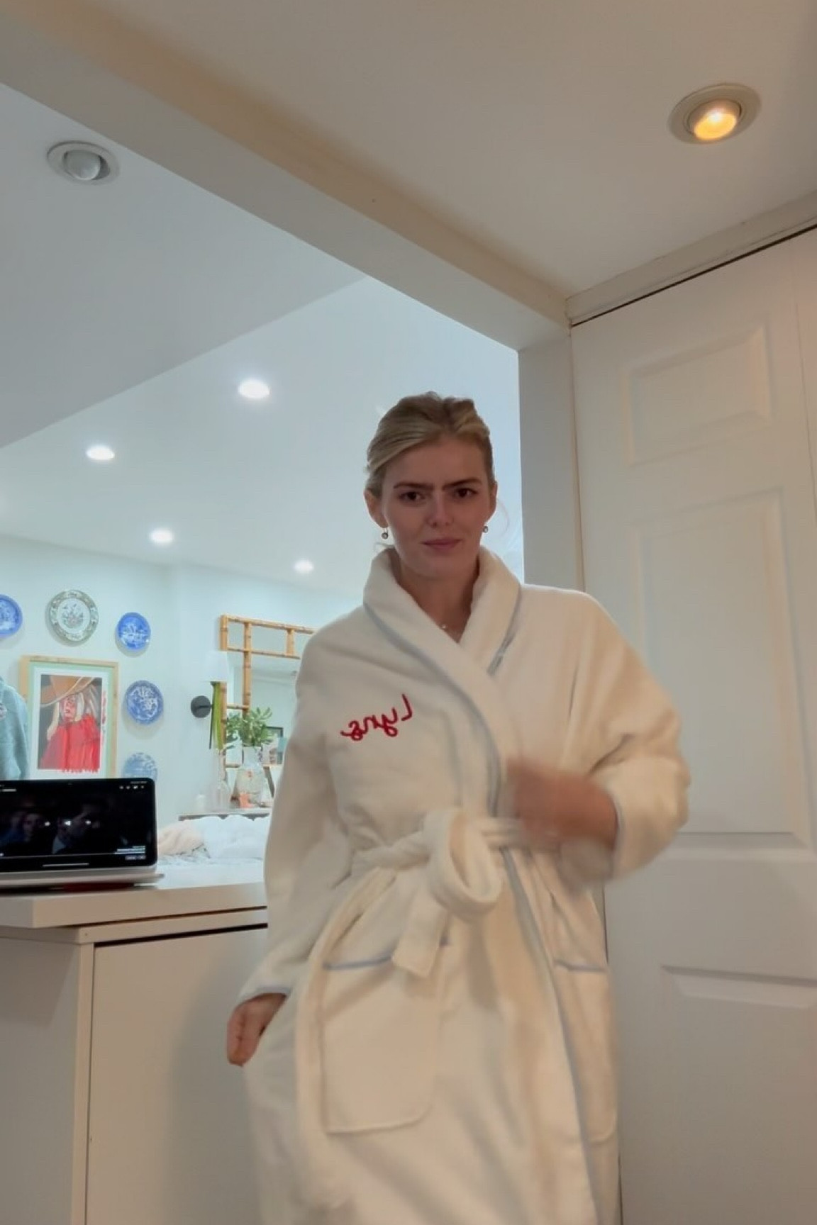 You never forget your first @weezietowels robe!

For six years, my Weezie robe has been my constant companion through seven moves across TX, Virginia, Maryland, and DC. I lug it with me everywhere and it’s the first thing I unpack. It’s absorbed my tears, seen me through my first few jobs out of college, surgeries, sickness, and kept me warm daily. After years of faithful service, it’s time for changing of the guards. ❤️🌀🦋💙💖⭐️