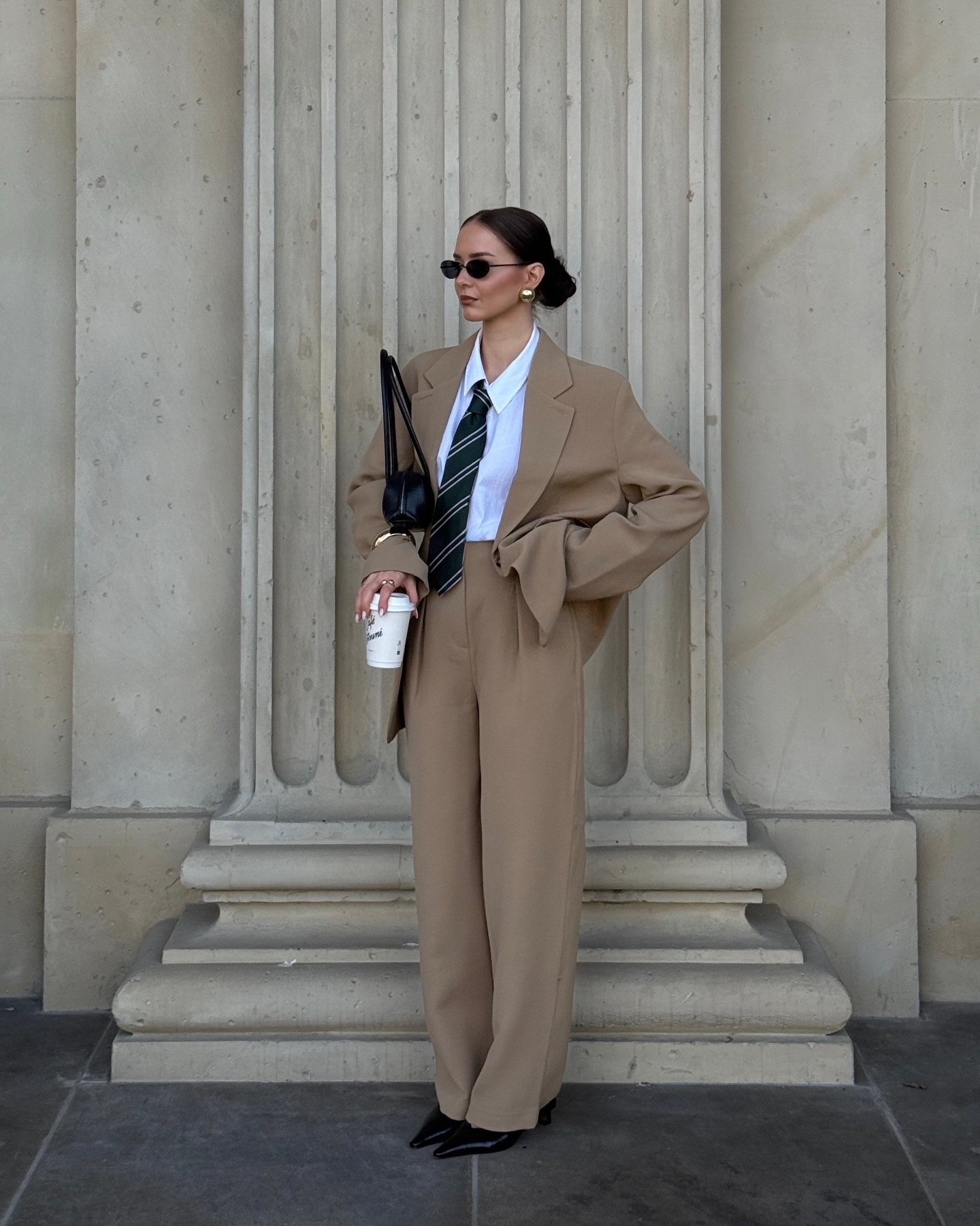 The perfect beige spring suit for the office 🤎

I wear 36 in the blazer and 34 in the trousers 


#LTKeurope #LTKworkwear #LTKspring