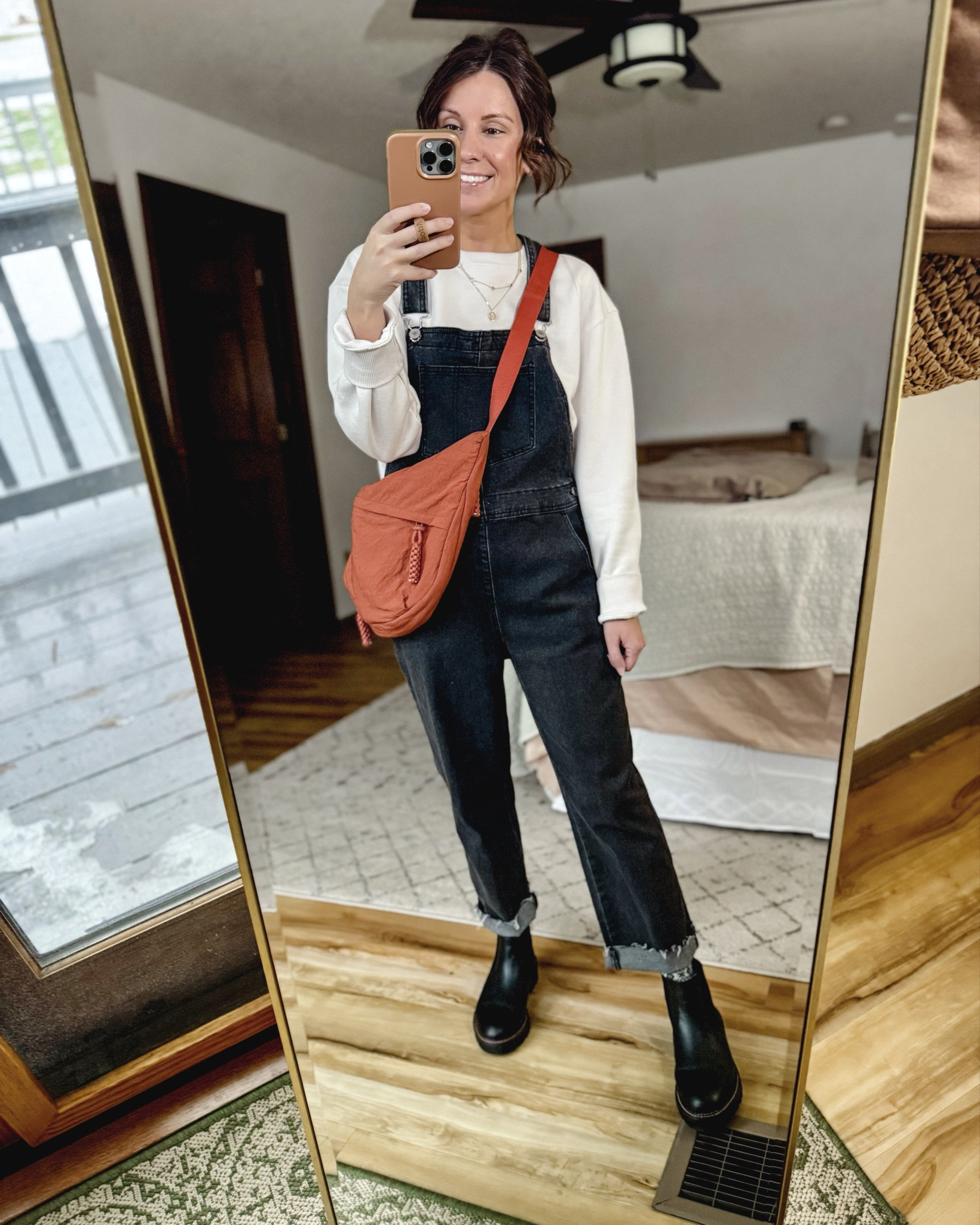 Small in my crewneck, small in my overalls and 6.5 in my boots! 

#LTKFindsUnder100 #LTKPetite #LTKgrwm