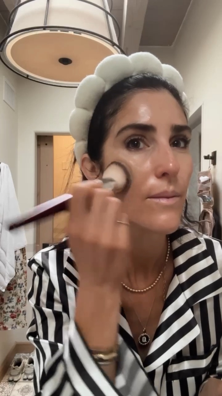 Get ready with me ✨
Foundation: neutral tan 
 #makeup #skincare #over40 #beautymusthaves #stylinbyaylin #aylin 

#LTKmorningroutine #LTKgrwm #LTKBeauty